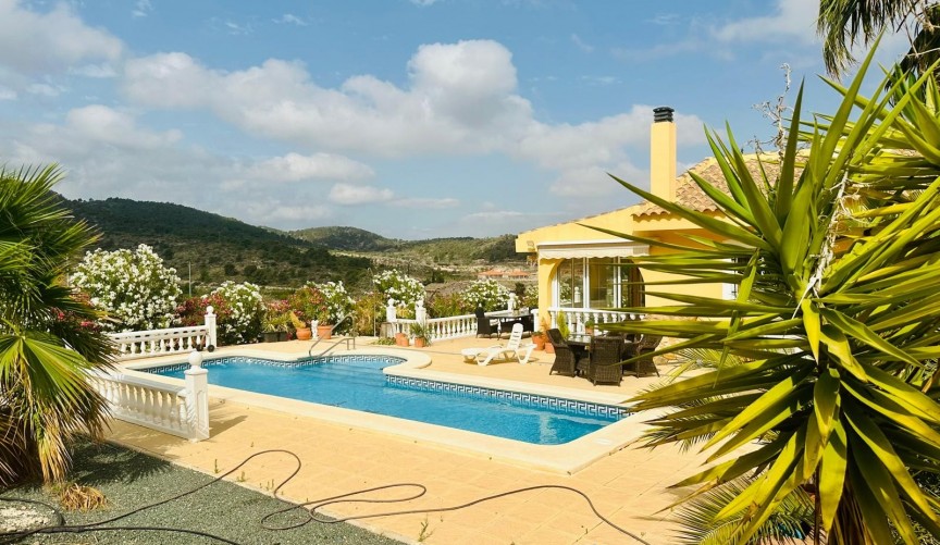 Resale - Villa -
La Zarza - Inland