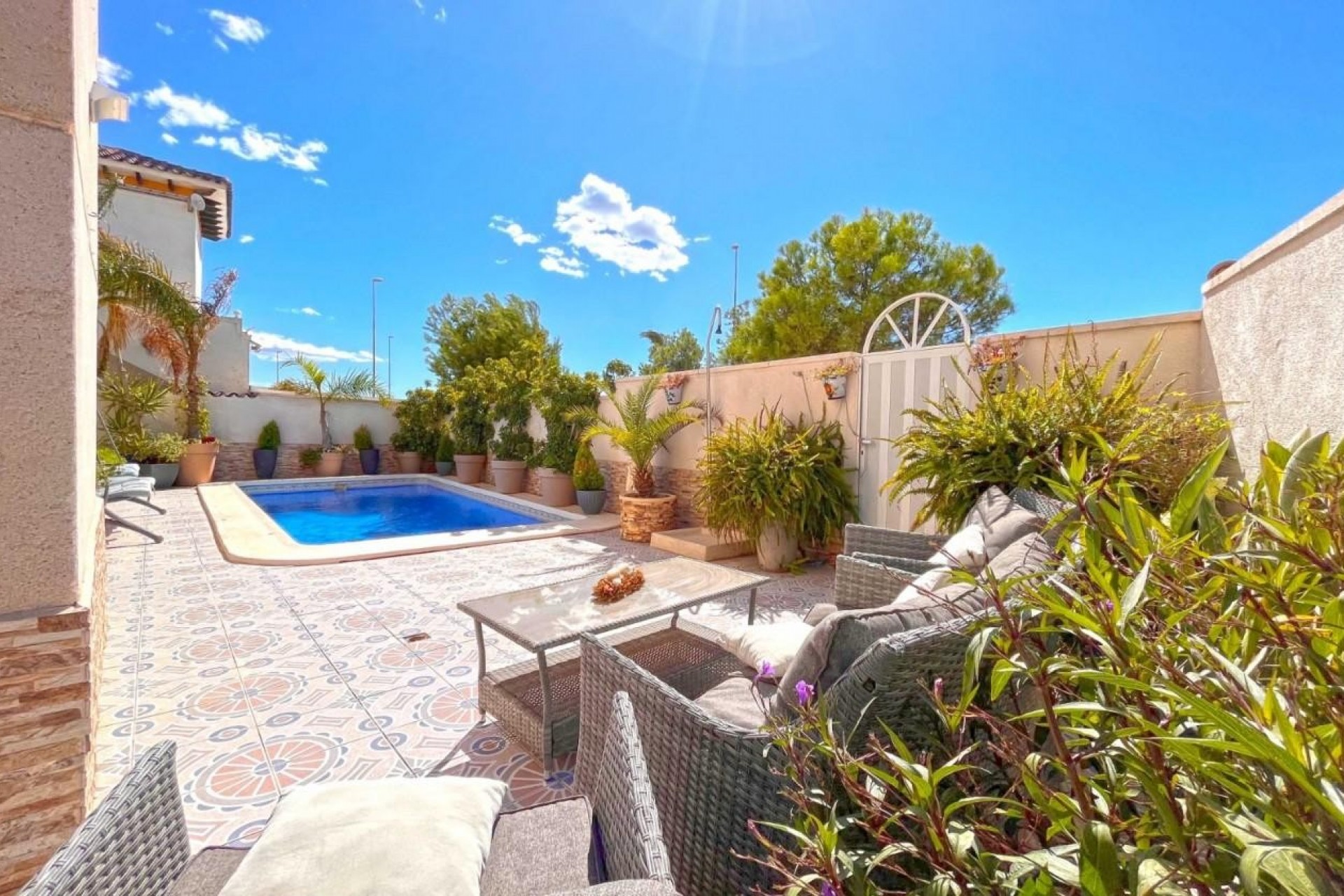 Resale - Villa -
La Zenia - Costa Blanca