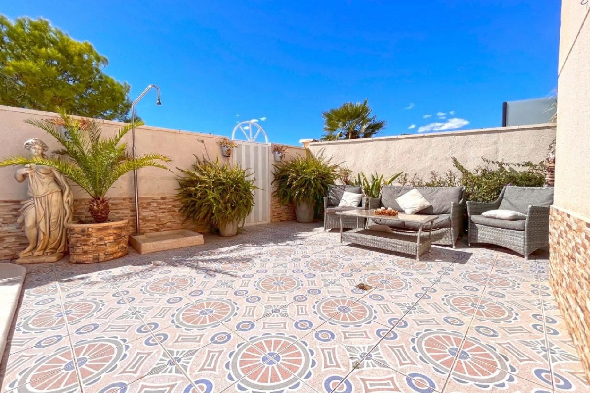 Resale - Villa -
La Zenia - Costa Blanca