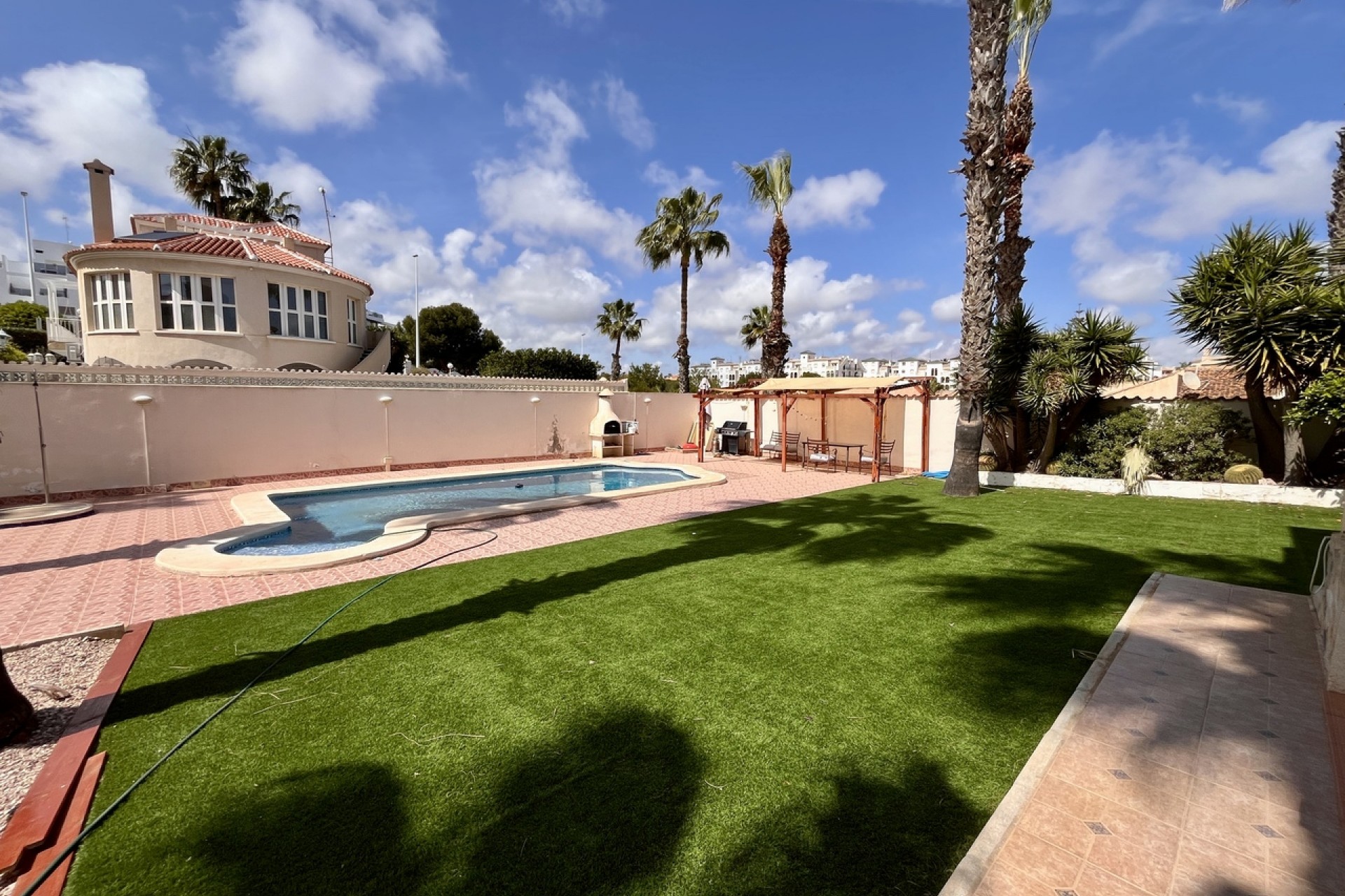 Resale - Villa -
La Zenia - Costa Blanca