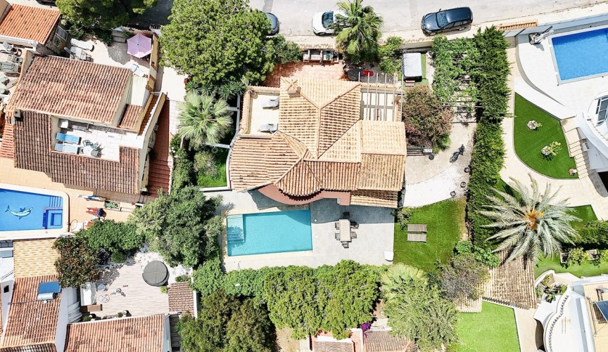 Resale - Villa -
La Zenia - Costa Blanca