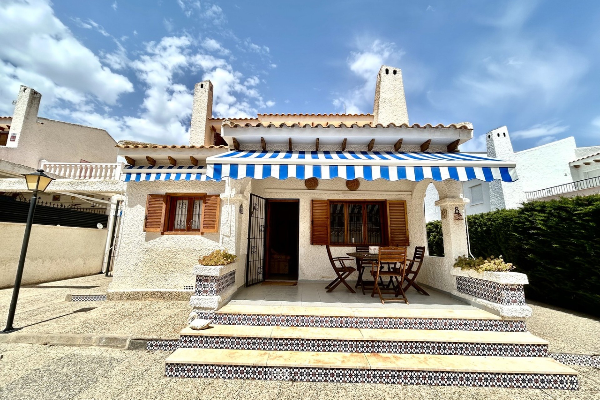 Resale - Villa -
La Zenia - Costa Blanca