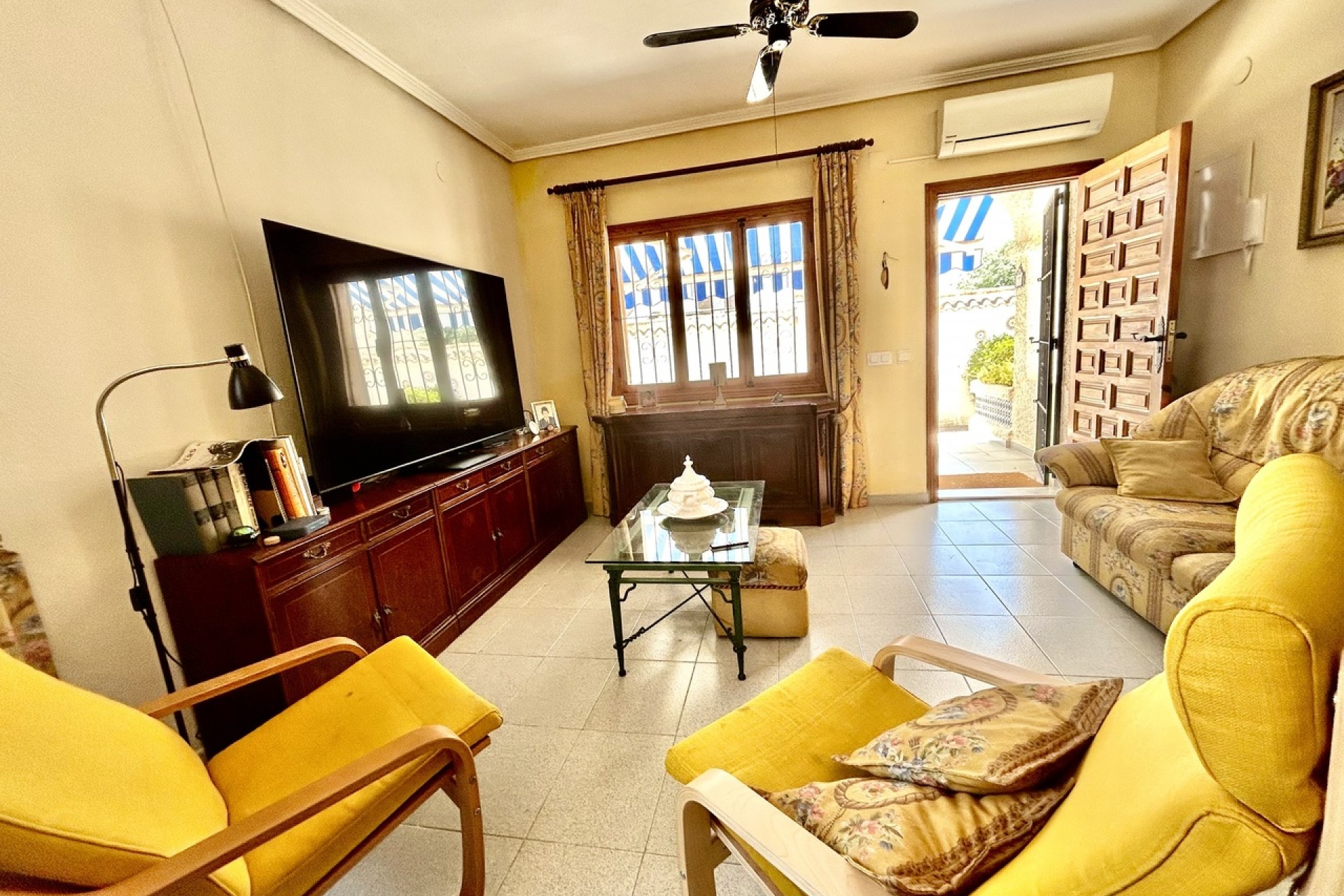 Resale - Villa -
La Zenia - Costa Blanca