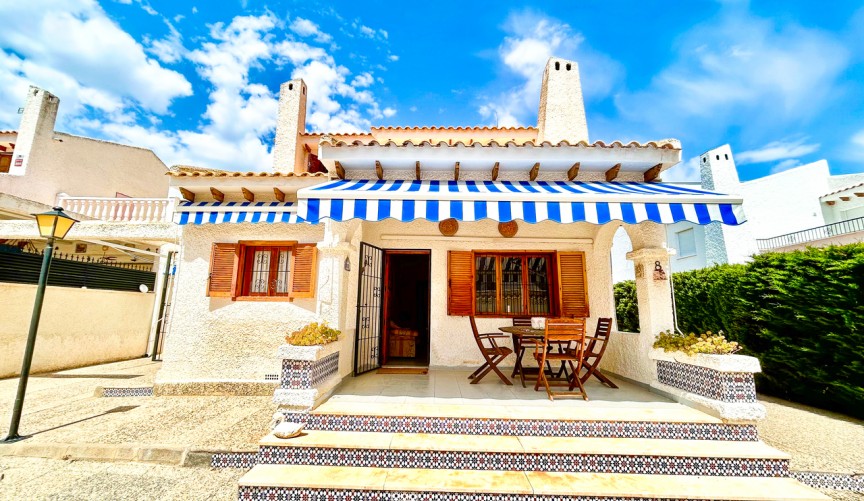 Resale - Villa -
La Zenia - Costa Blanca