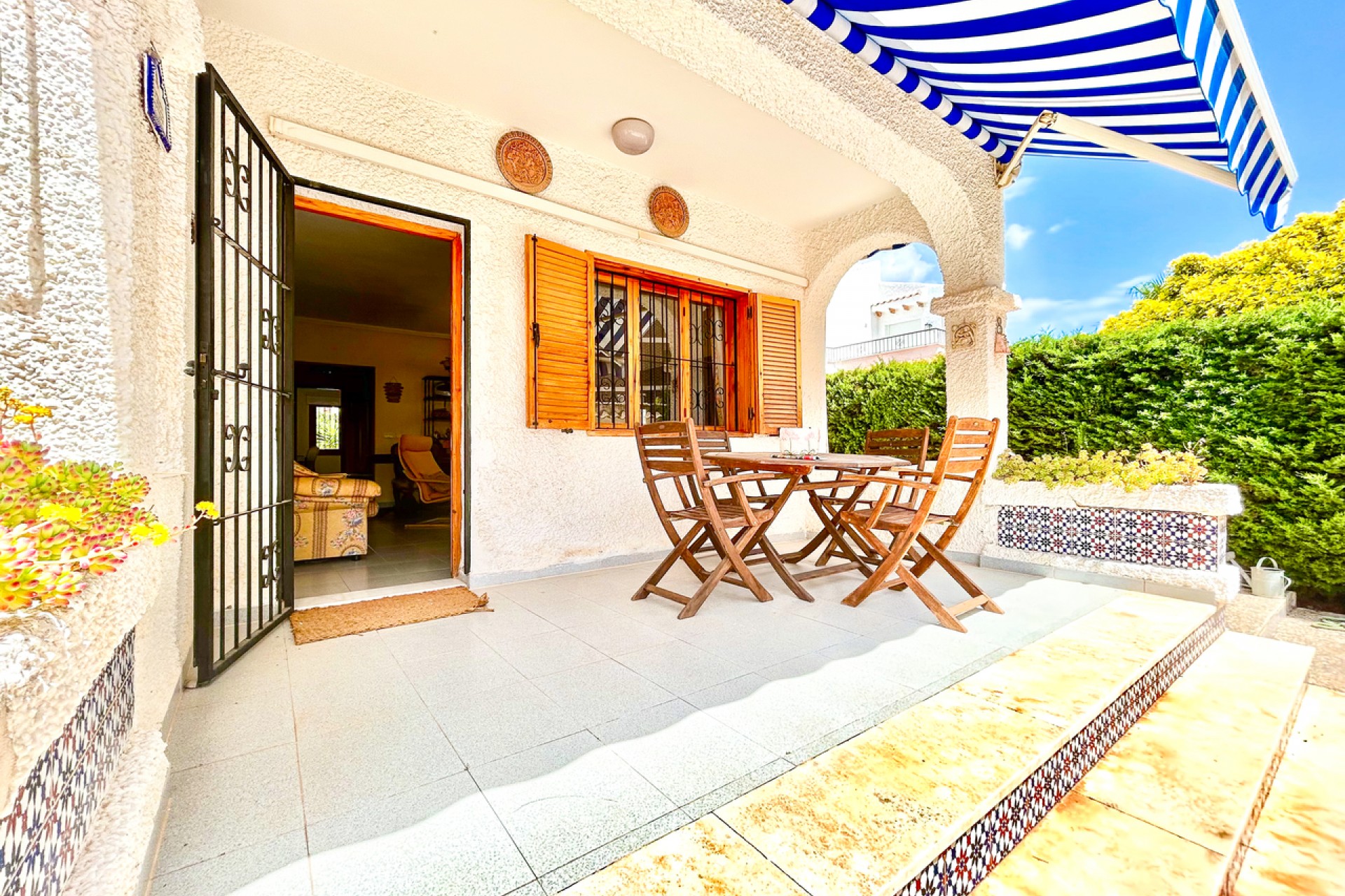 Resale - Villa -
La Zenia - Costa Blanca