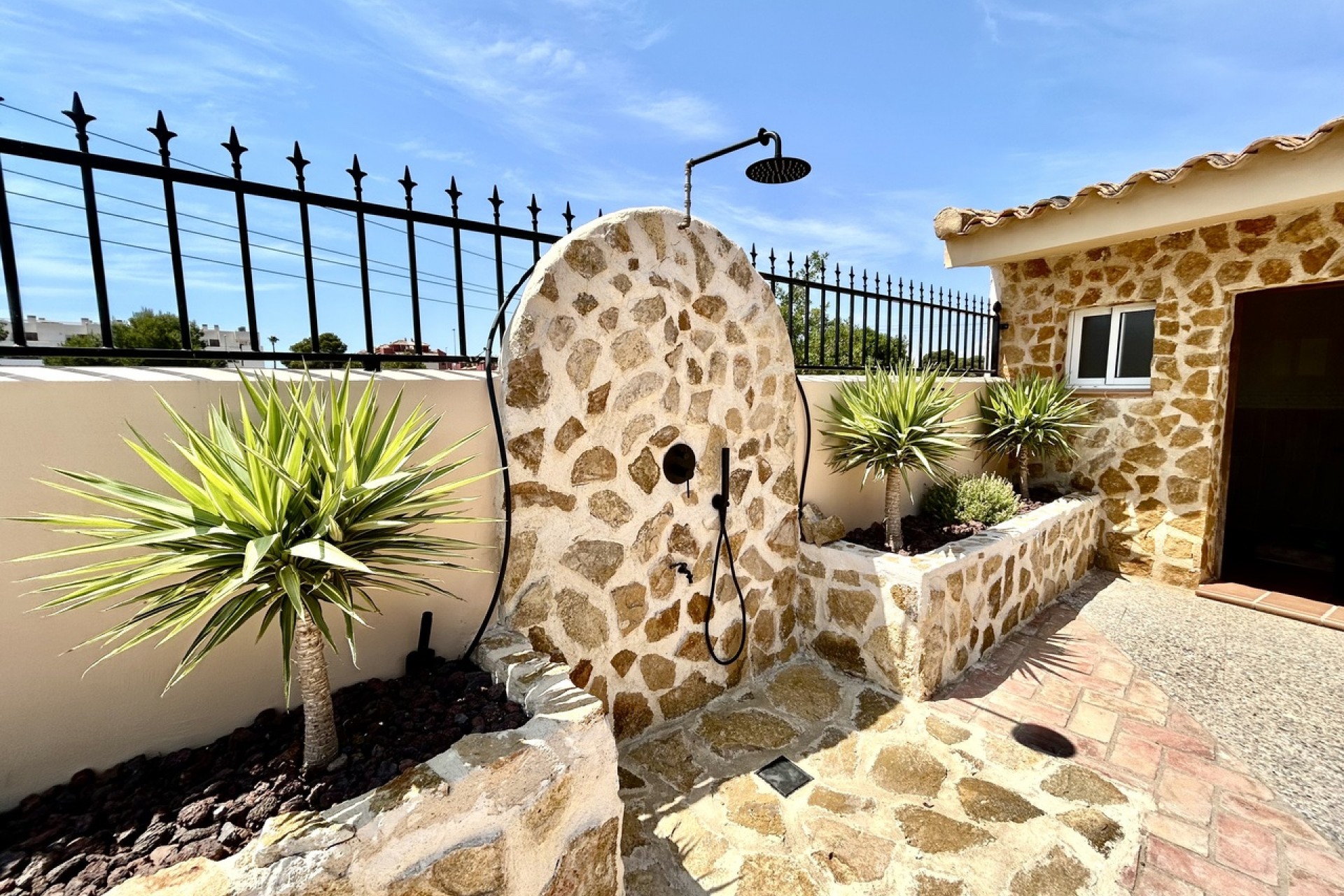 Resale - Villa -
La Zenia - Costa Blanca