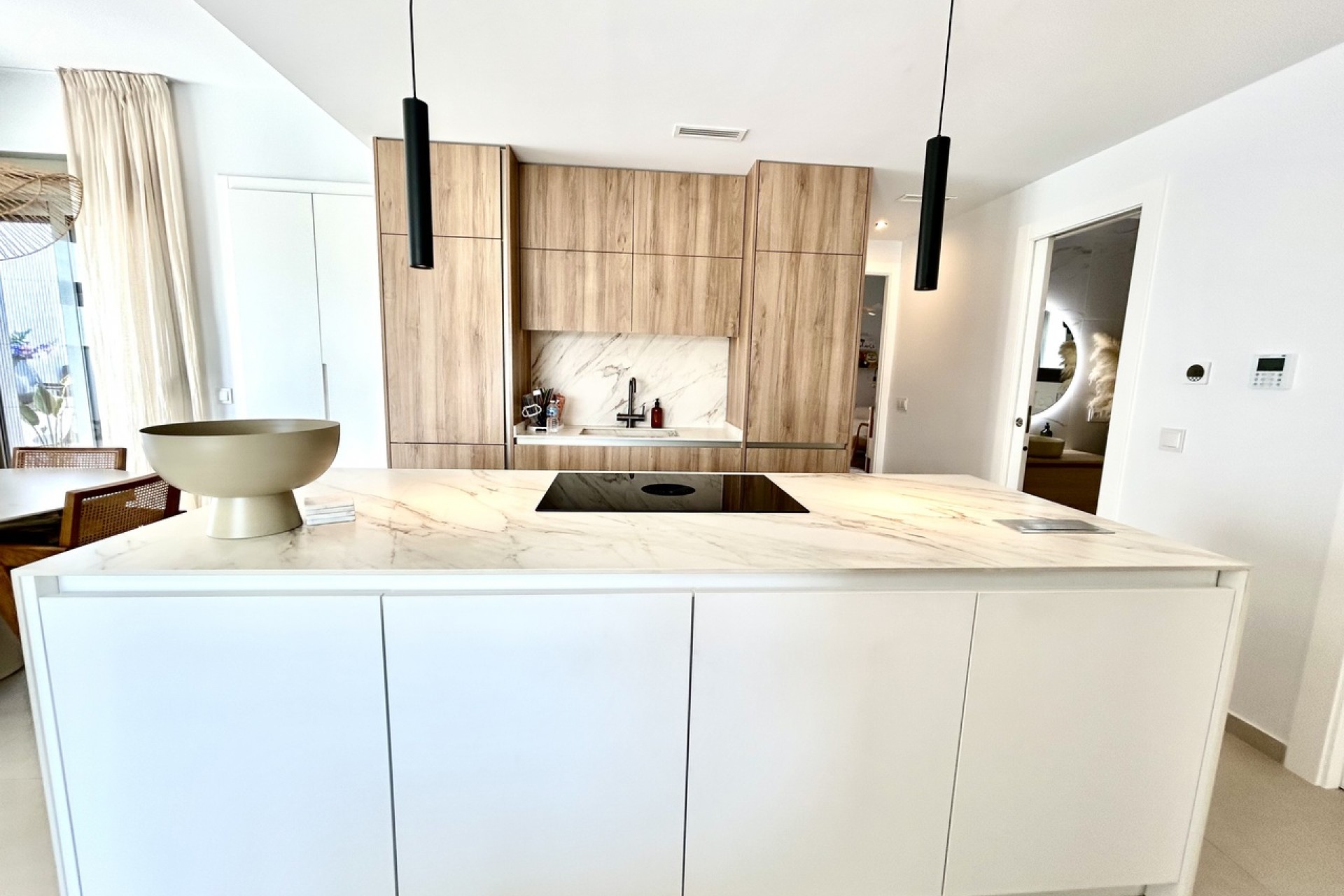 Resale - Villa -
Las Filipinas - Inland