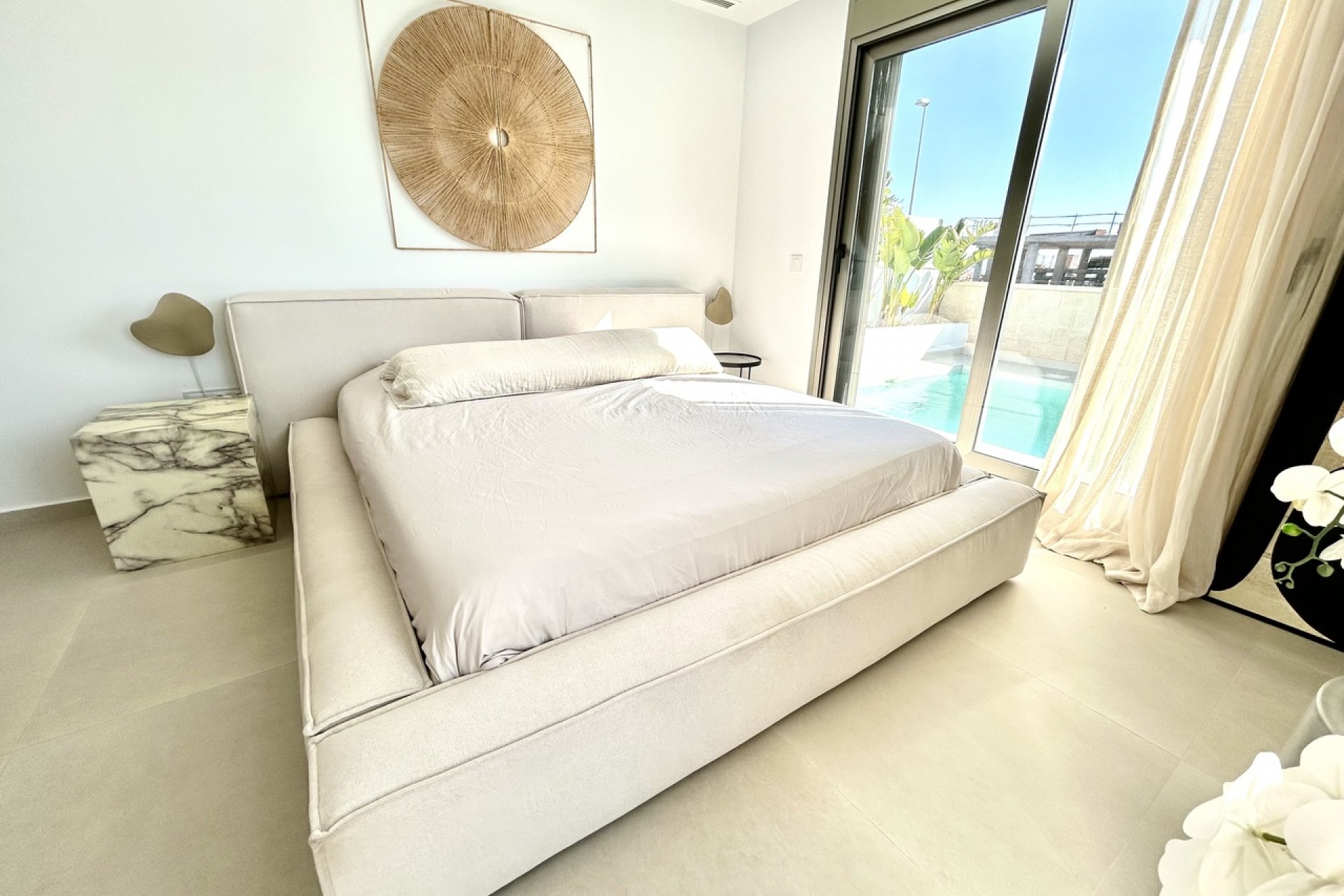 Resale - Villa -
Las Filipinas - Inland