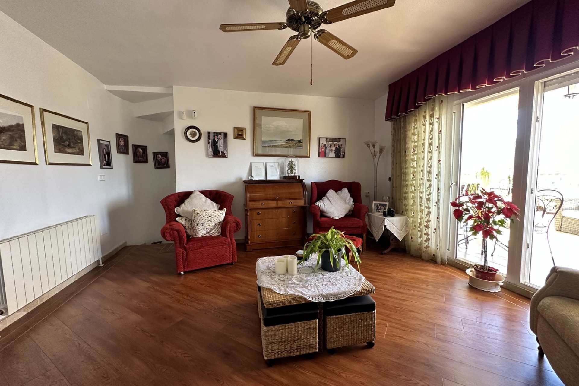 Resale - Villa -
Las Ramblas Golf - Inland