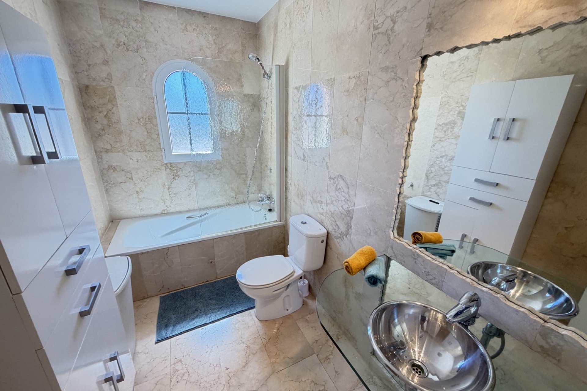 Resale - Villa -
Las Ramblas Golf - Inland