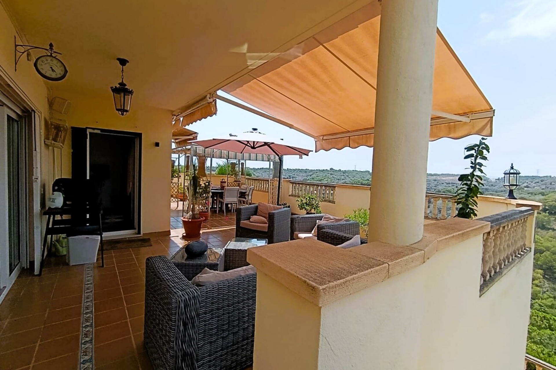 Resale - Villa -
Las Ramblas Golf - Inland