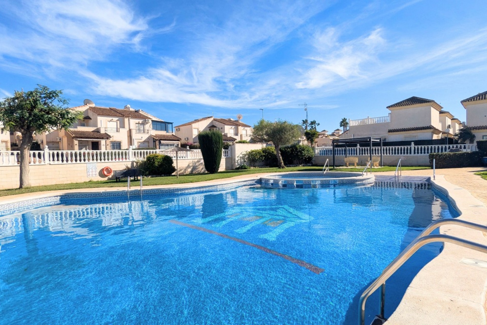 Resale - Villa -
Lo Crispin - Inland