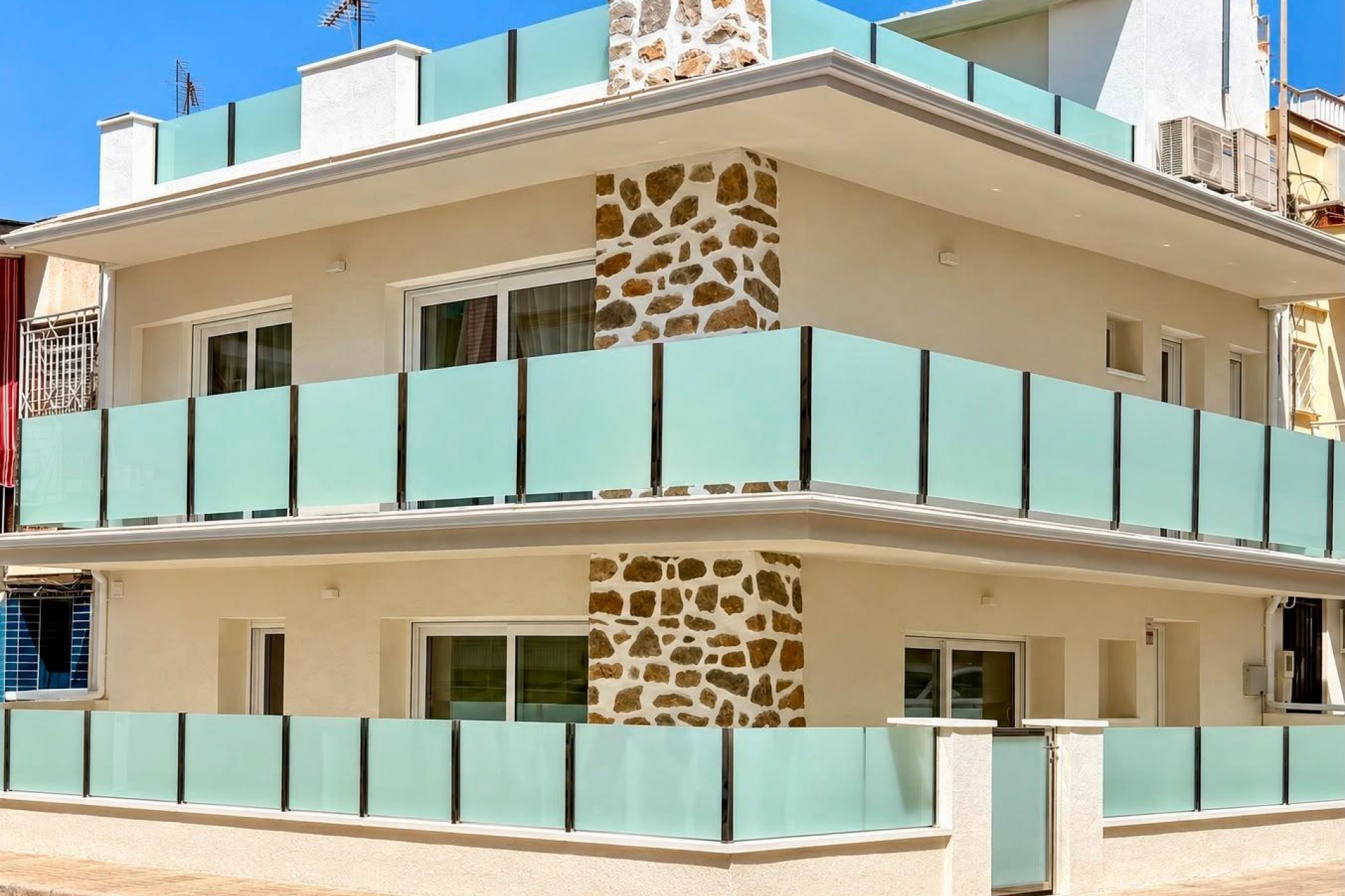 Resale - Villa -
Lo Pagan - Villananitos