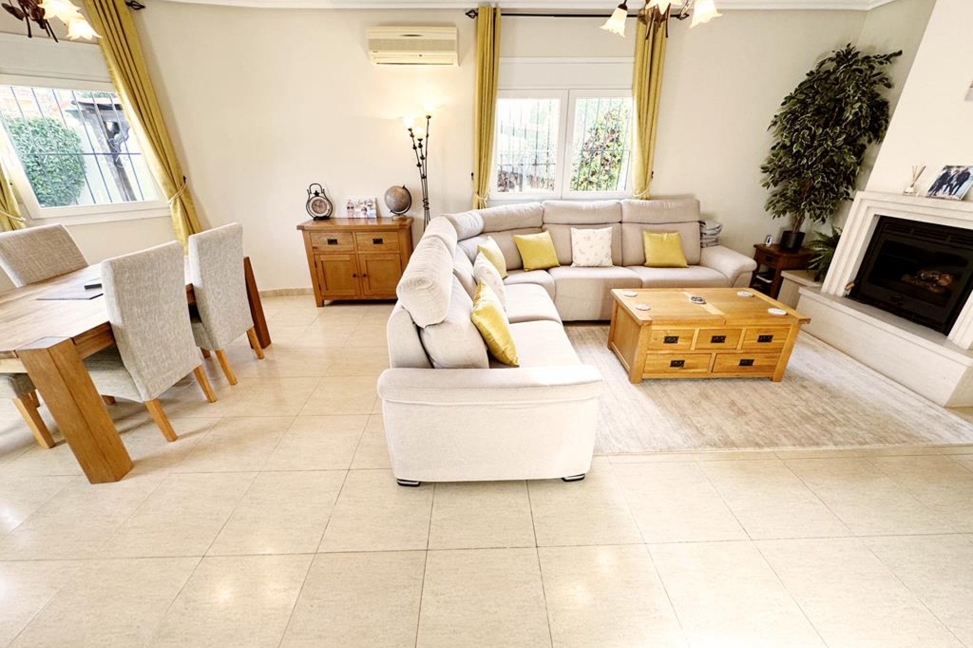 Resale - Villa -
Lo Santiago - Inland