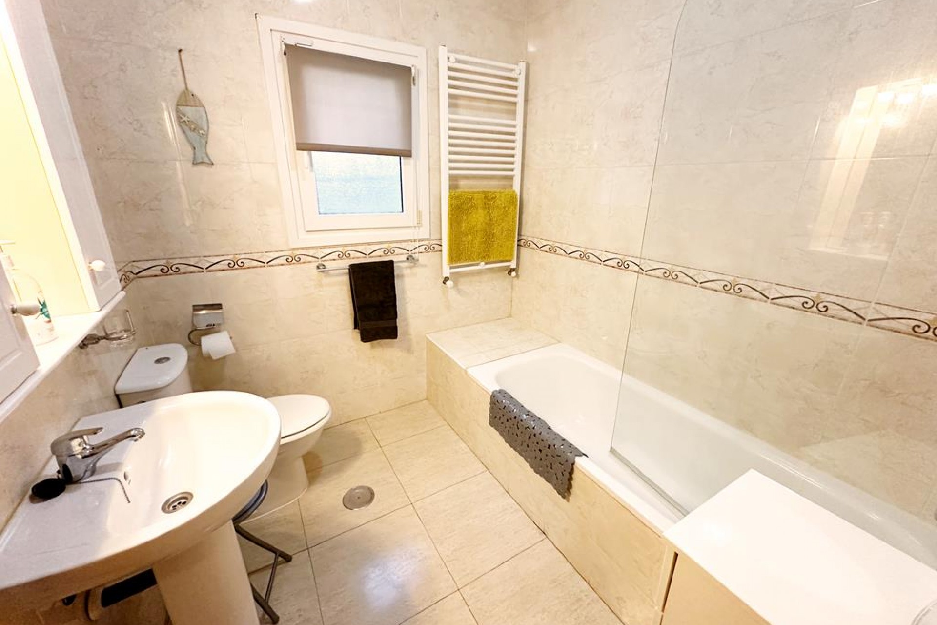 Resale - Villa -
Lo Santiago - Inland