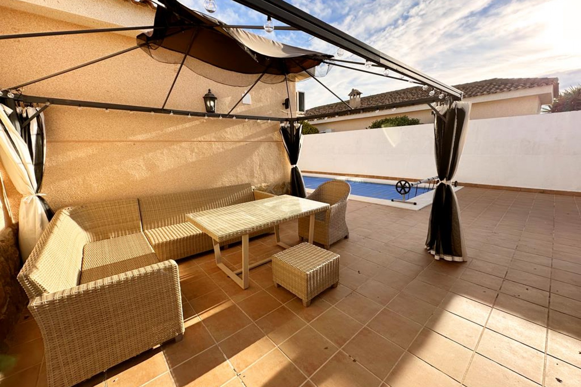 Resale - Villa -
Lo Santiago - Inland