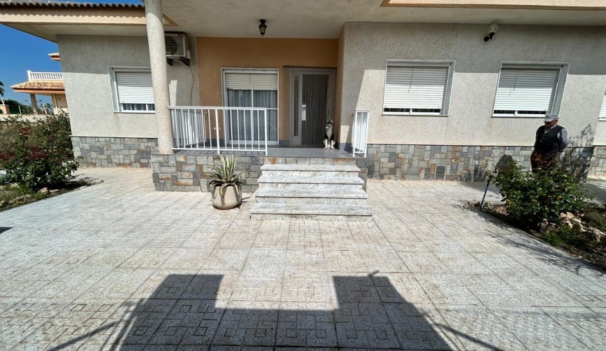 Resale - Villa -
Los Alcazares - Las Lomas Del Rame-bahía Bella