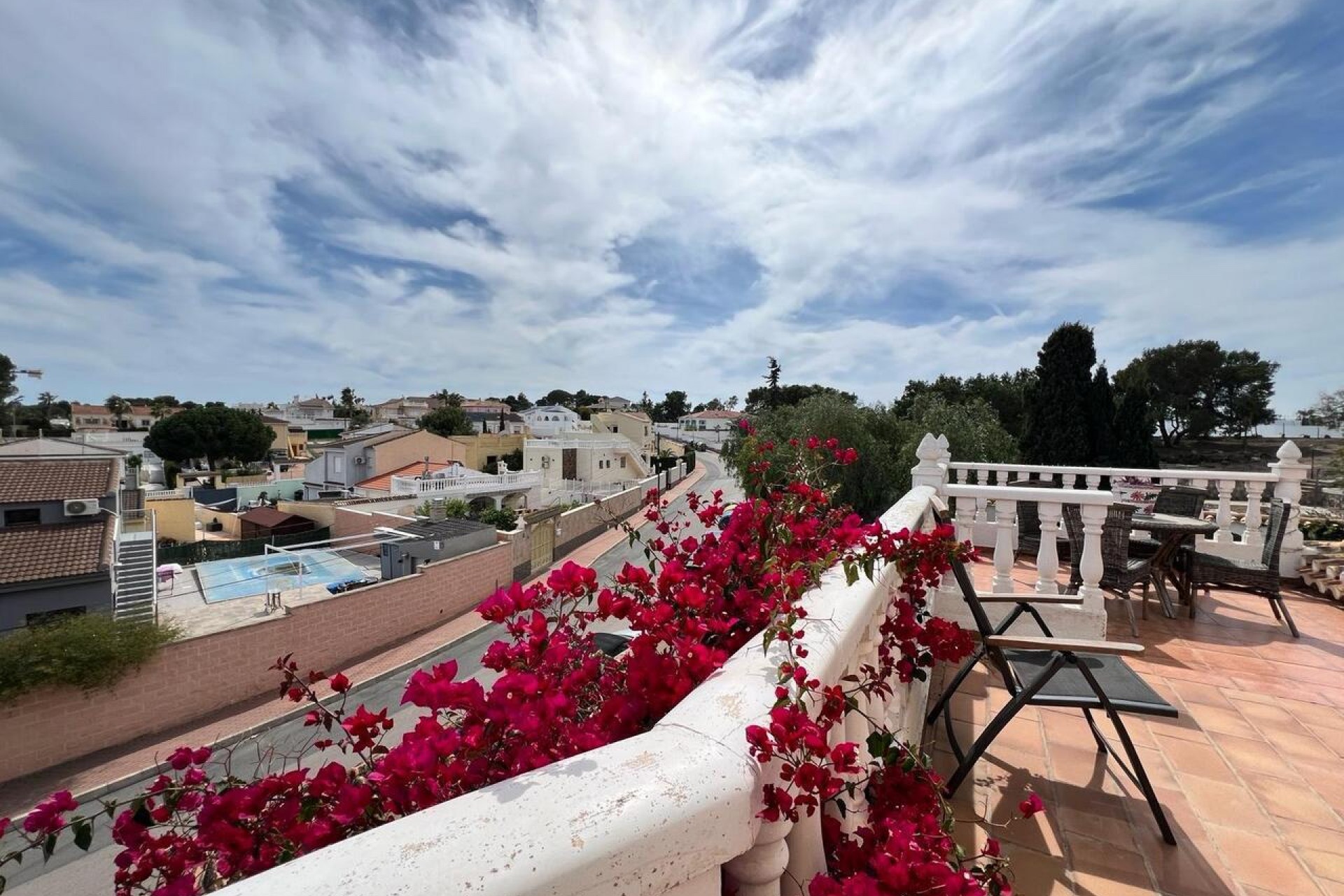 Resale - Villa -
Los Balcones - Costa Blanca