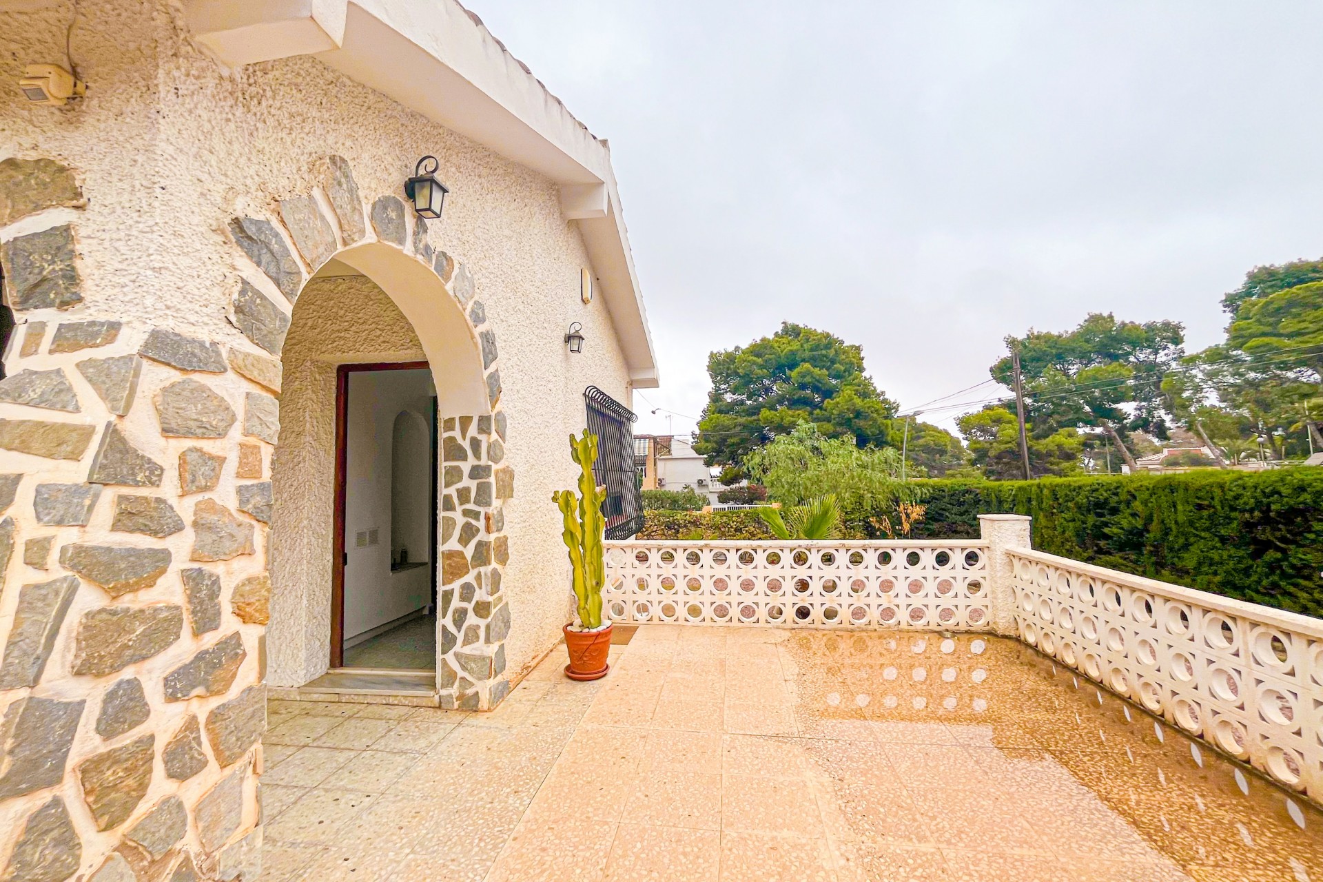 Resale - Villa -
Los Balcones - Costa Blanca