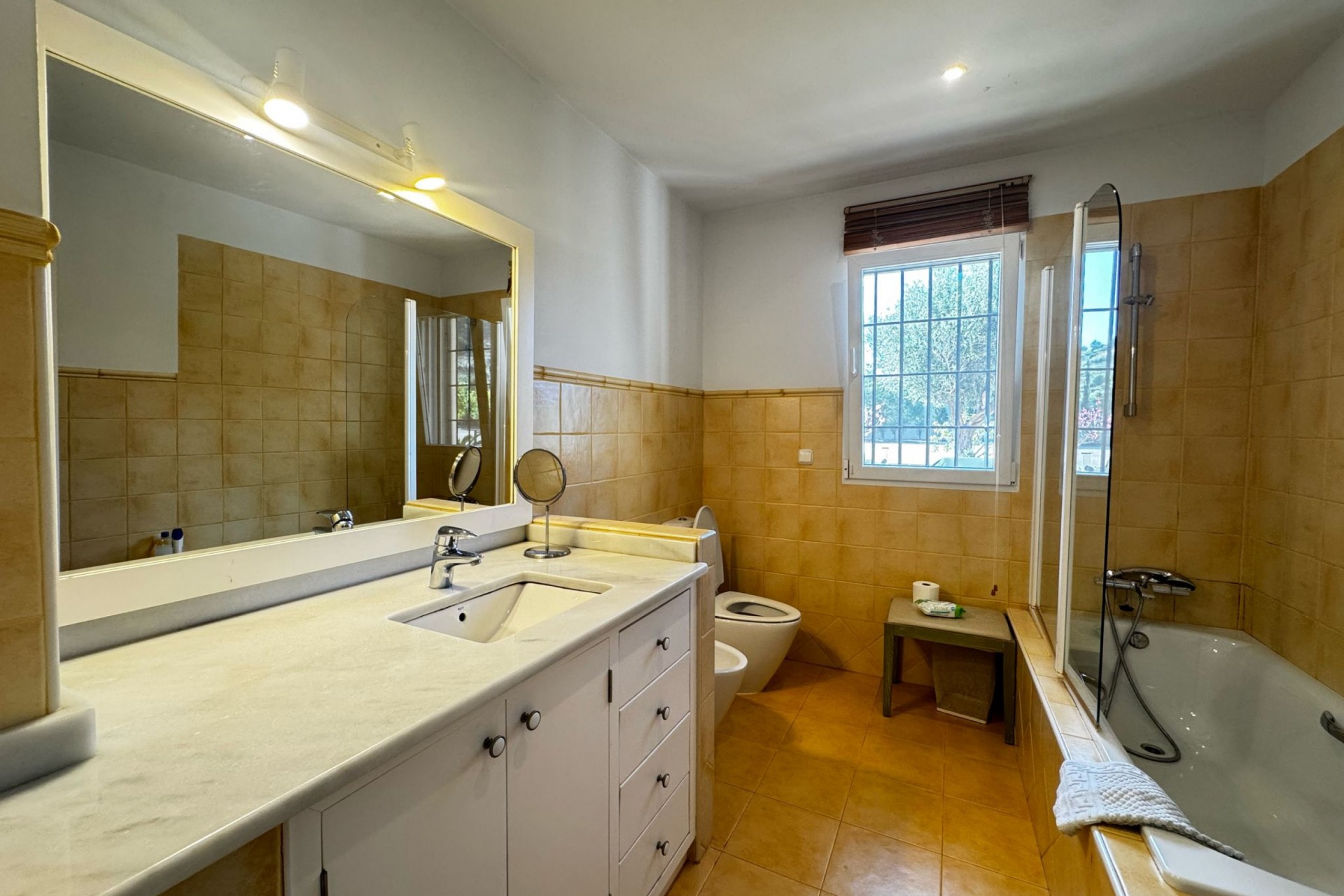 Resale - Villa -
Los Belones - Inland