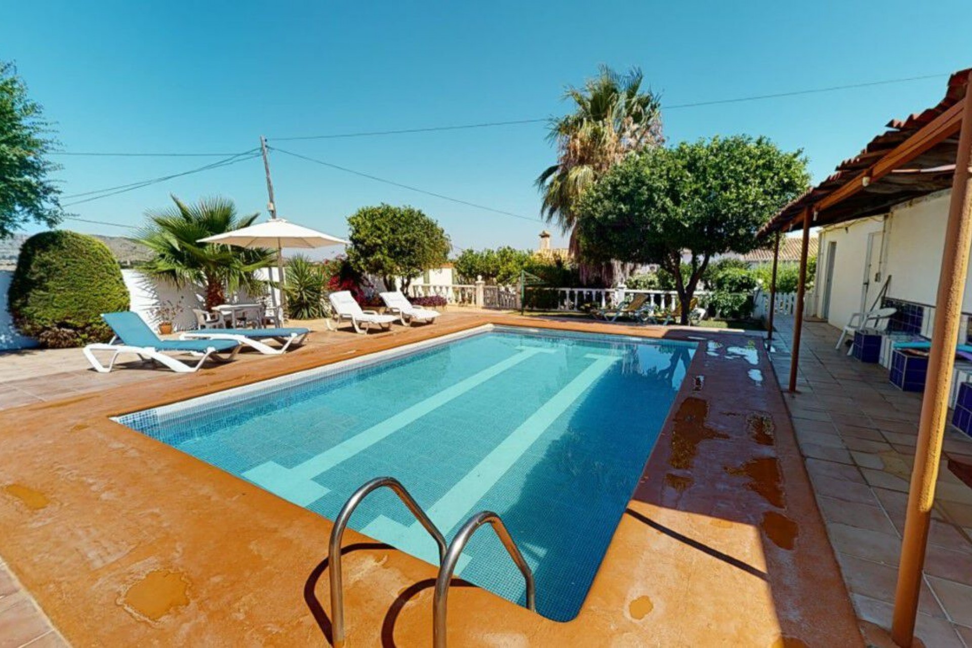 Resale - Villa -
Los Belones - Inland