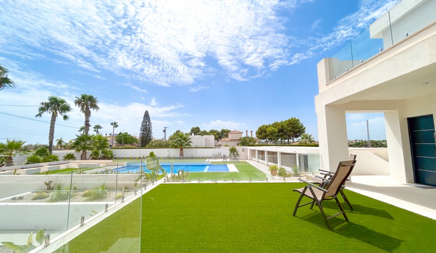 Resale - Villa -
Los Montesinos - Costa Blanca