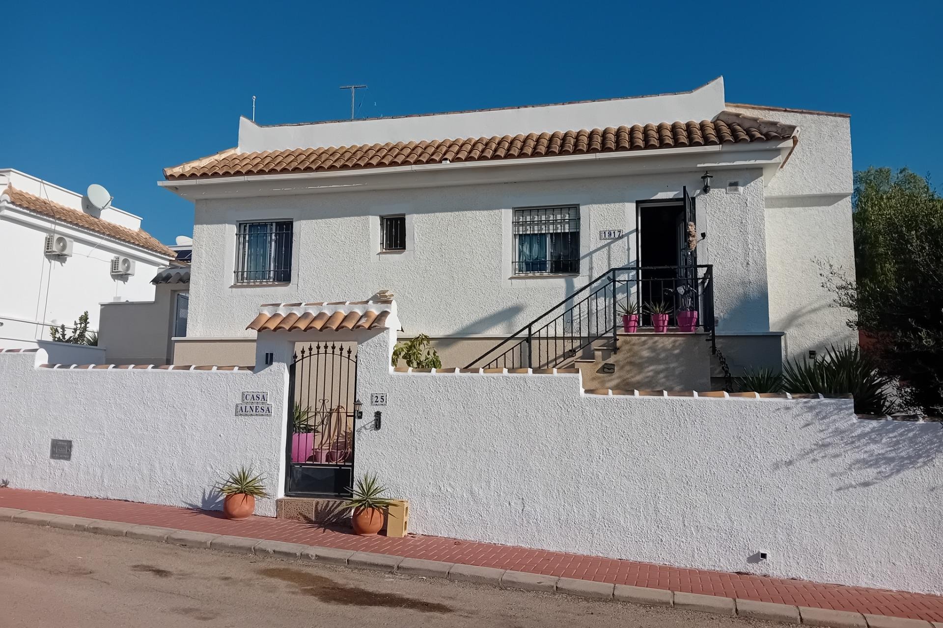 Resale - Villa -
Mazarron - Camposol