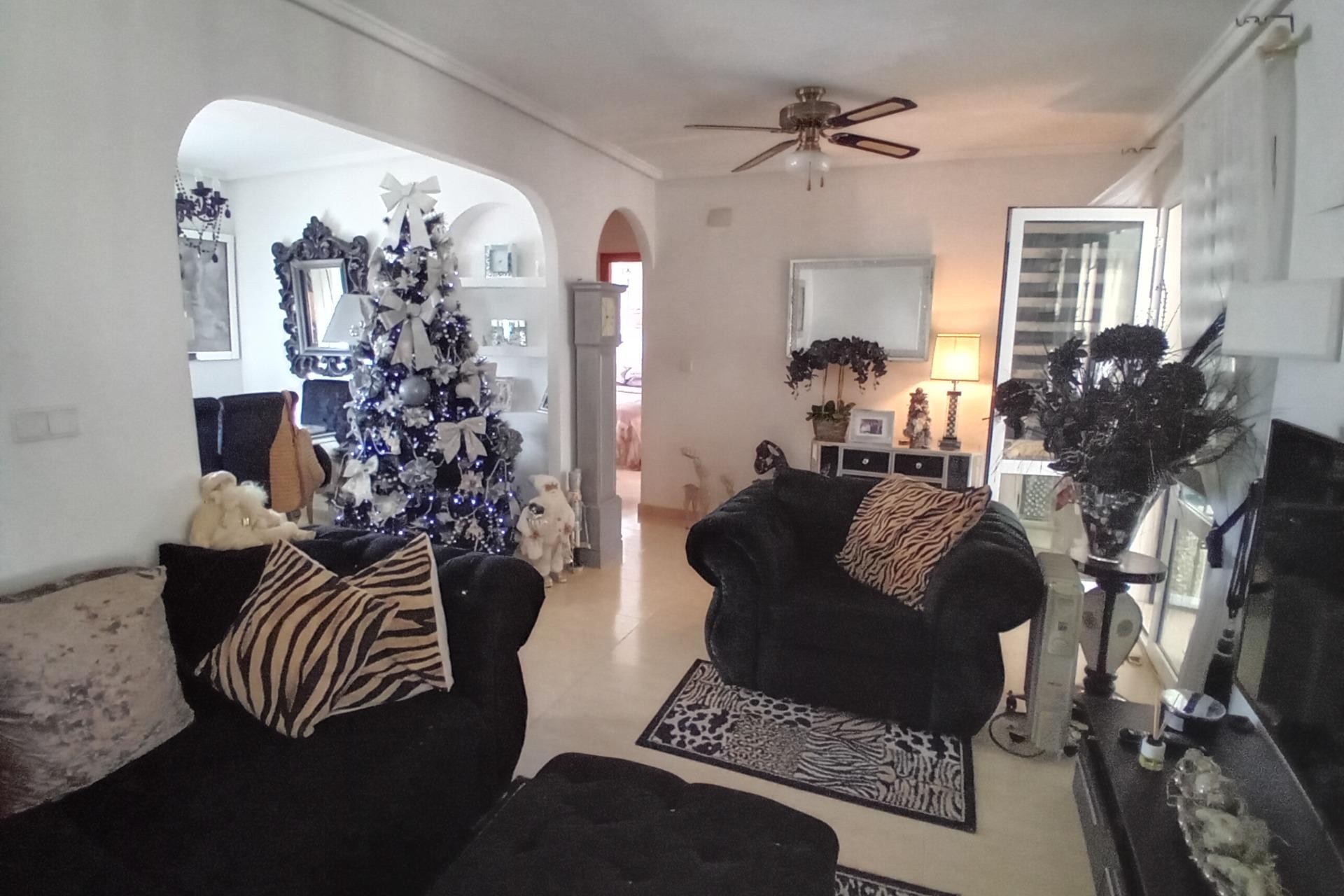 Resale - Villa -
Mazarron - Camposol