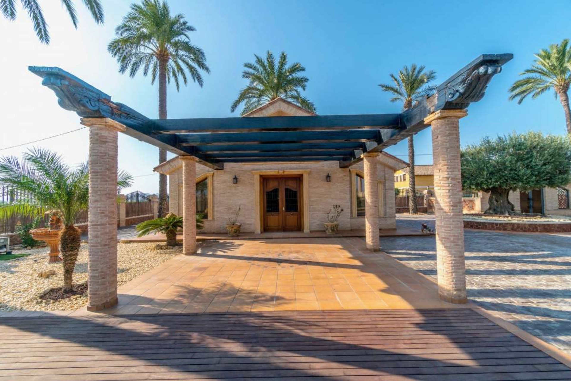 Resale - Villa -
Molins - Inland