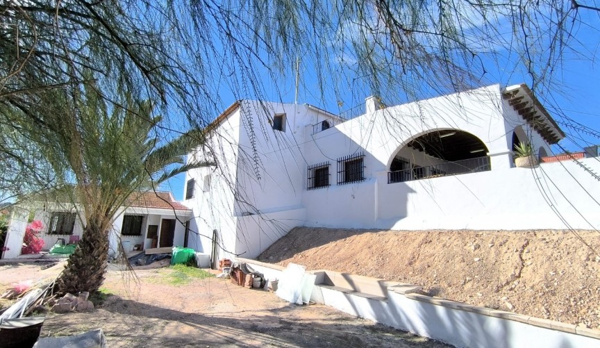 Resale - Villa -
Novelda - Inland