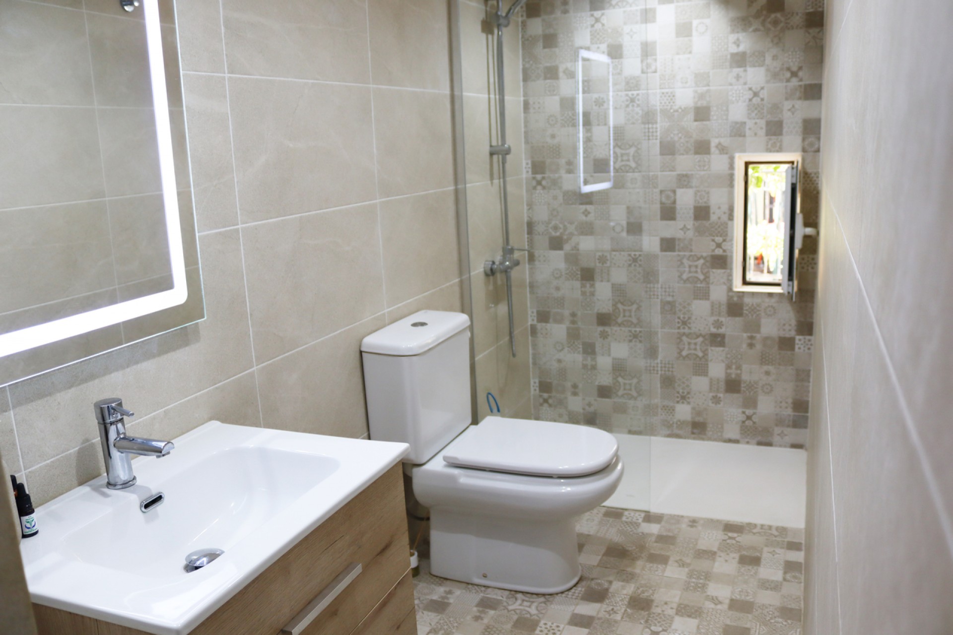 Resale - Villa -
Orba - Inland