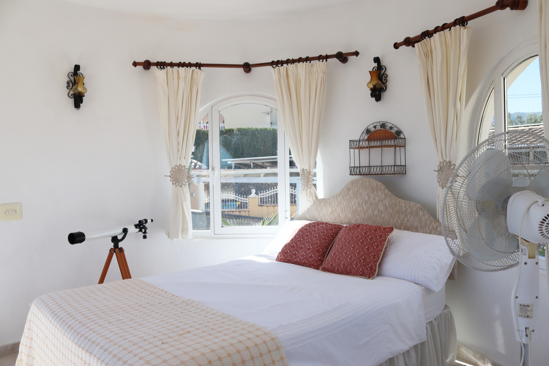 Resale - Villa -
Orba - Inland