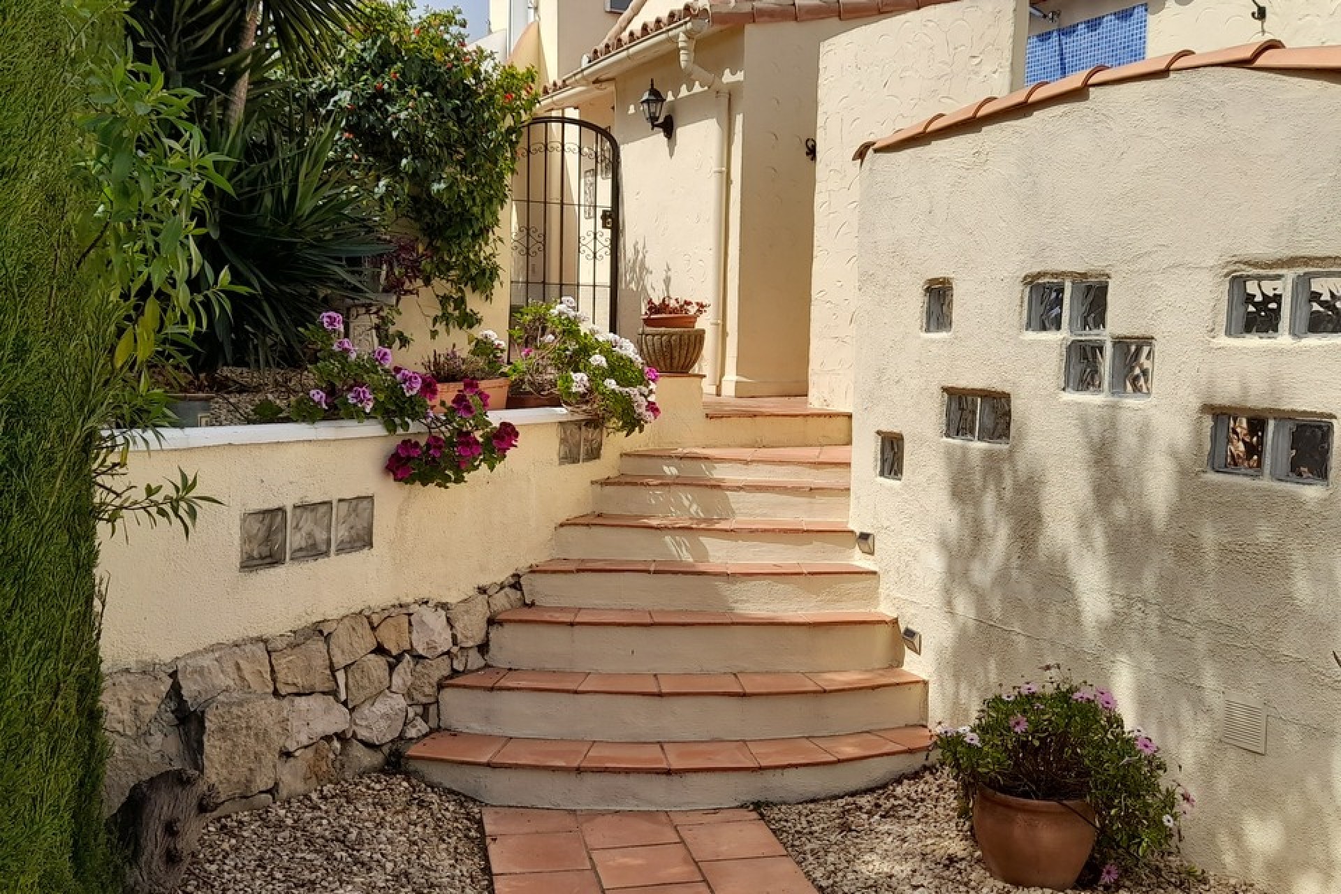 Resale - Villa -
Orba - Inland