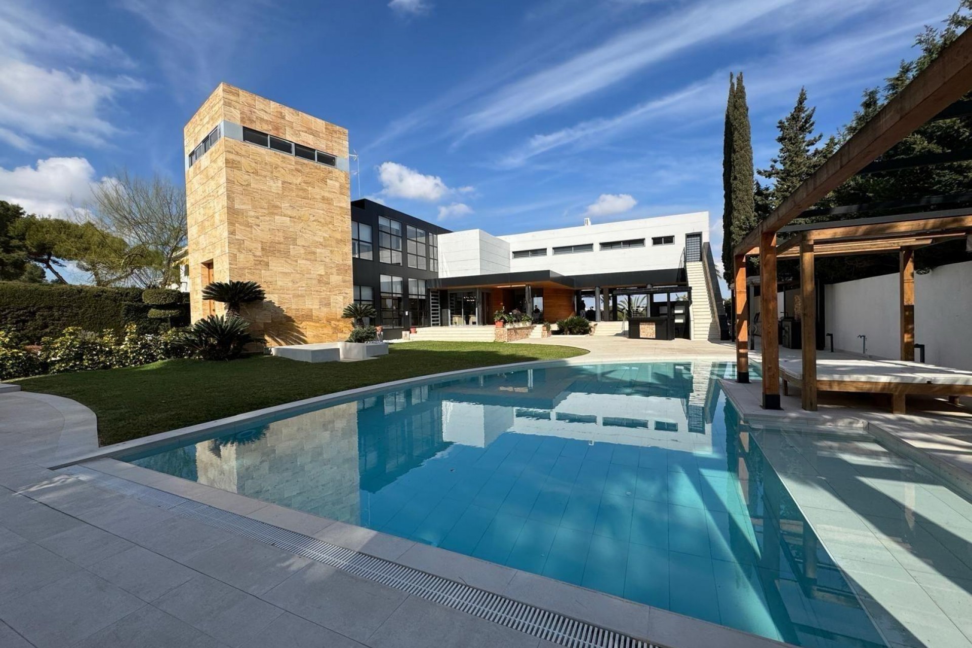 Resale - Villa -
Orihuela Costa - Altos De Campoamor