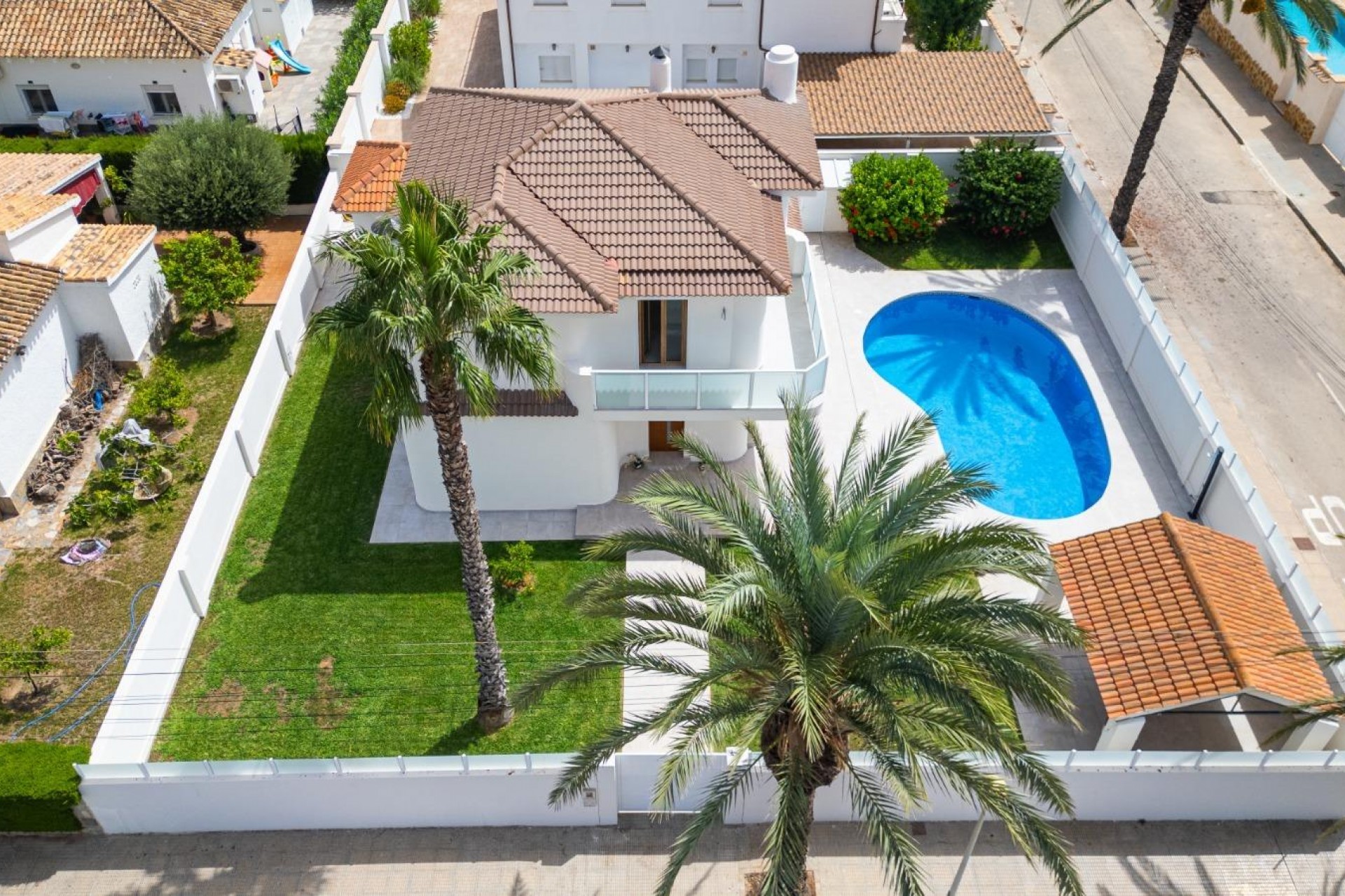 Resale - Villa -
Orihuela Costa - Cabo Roig