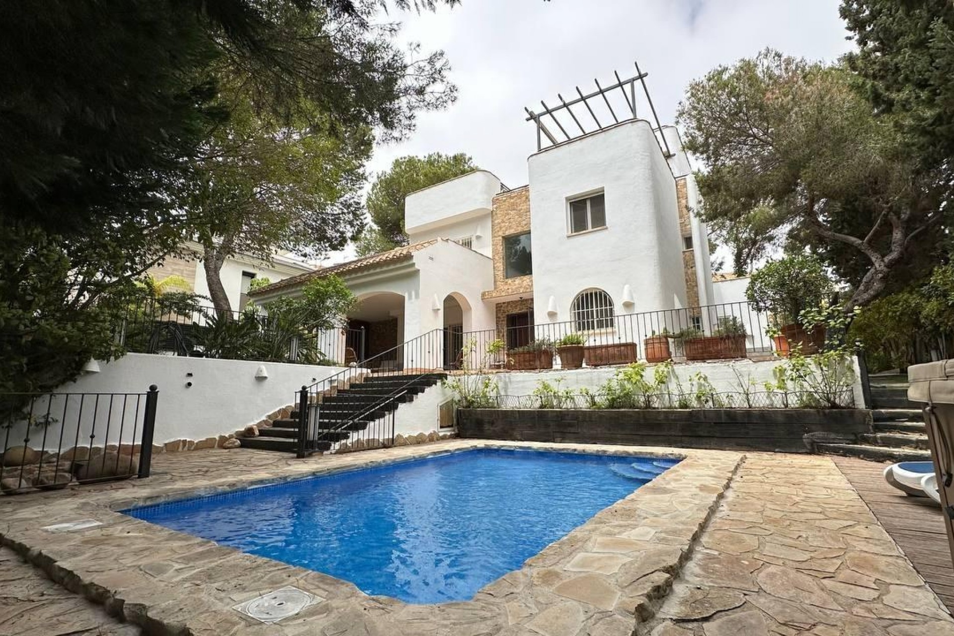 Resale - Villa -
Orihuela Costa - Campoamor