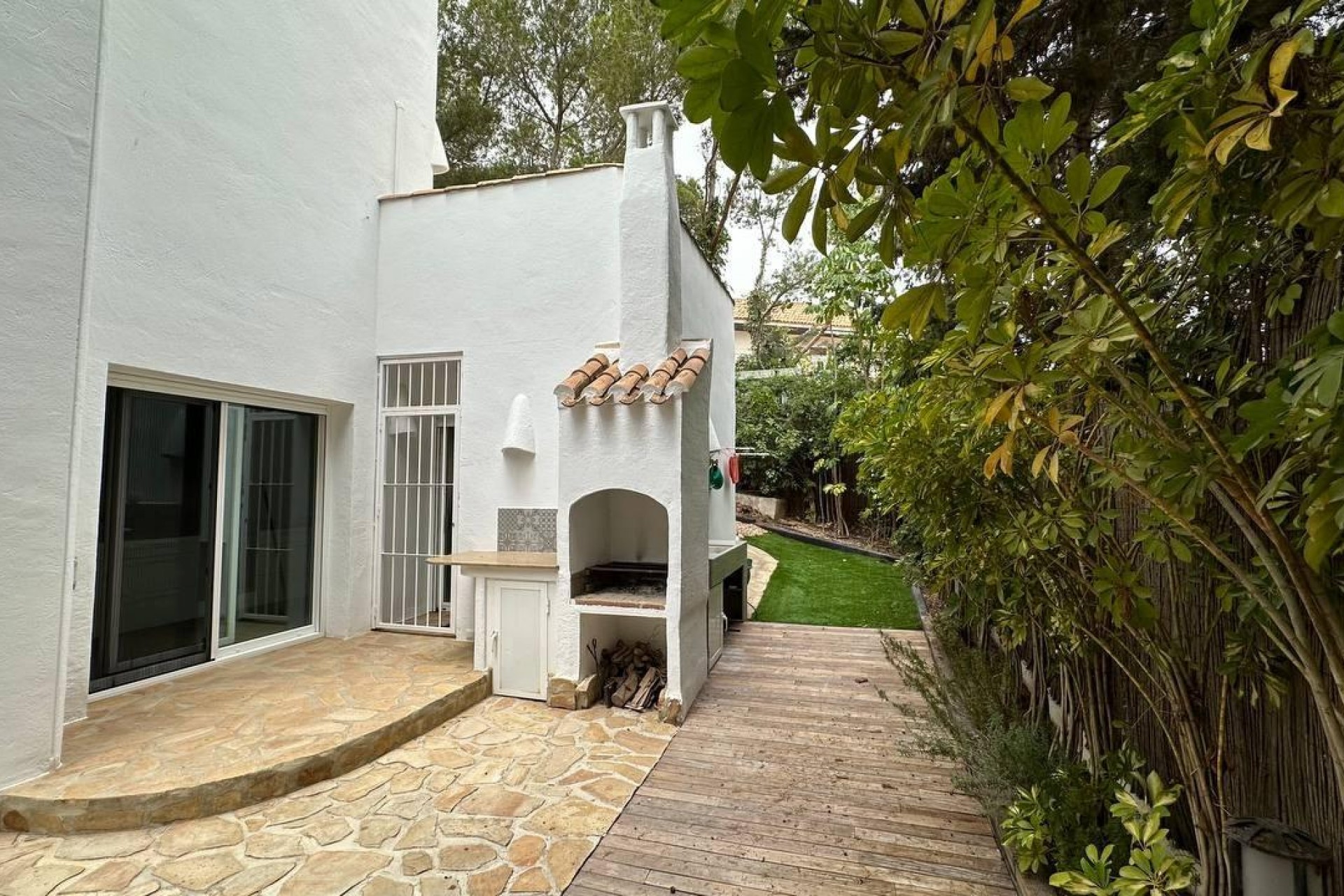 Resale - Villa -
Orihuela Costa - Campoamor