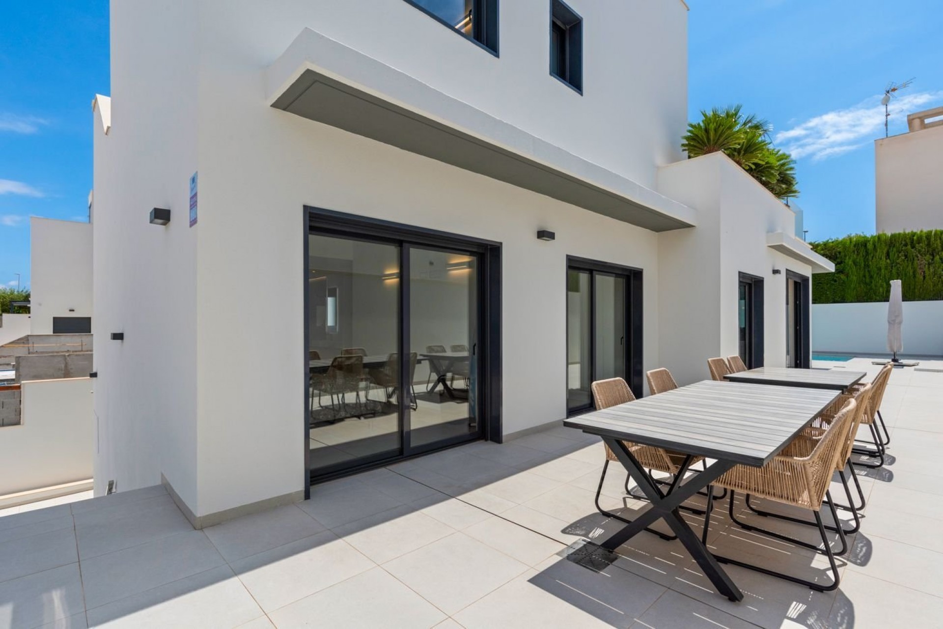 Resale - Villa -
Orihuela Costa - Campoamor