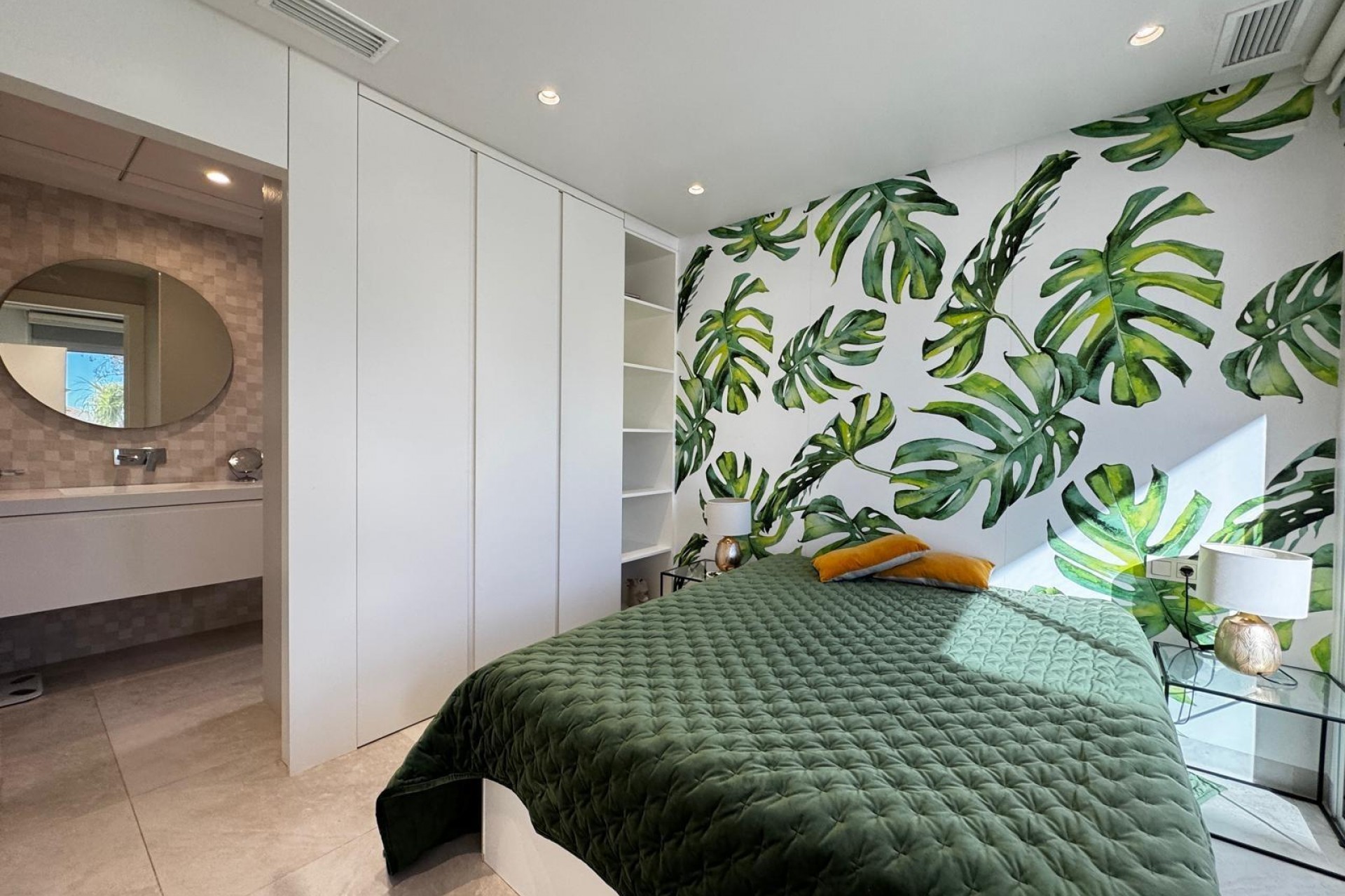Resale - Villa -
Orihuela Costa - Campoamor