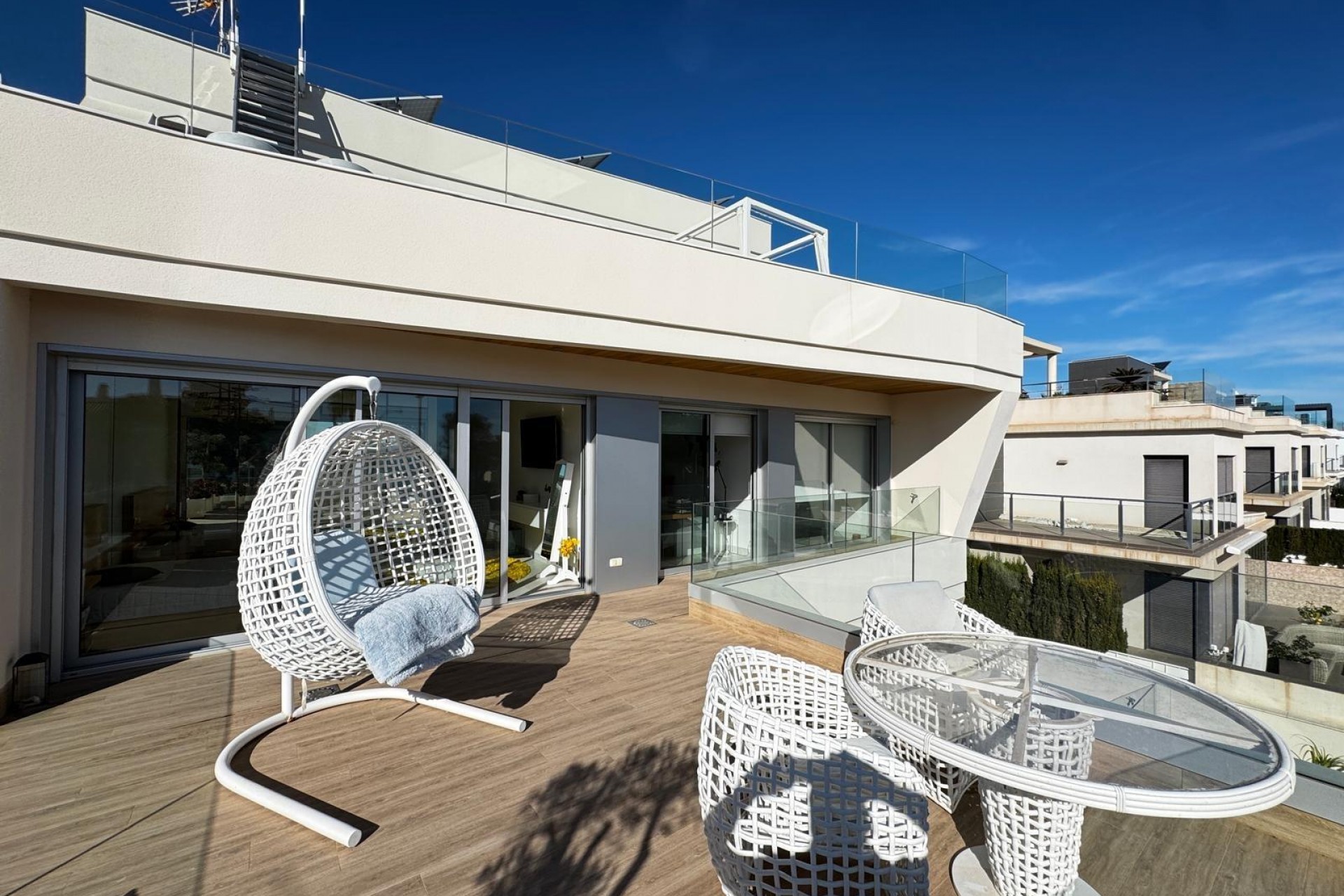 Resale - Villa -
Orihuela Costa - Campoamor