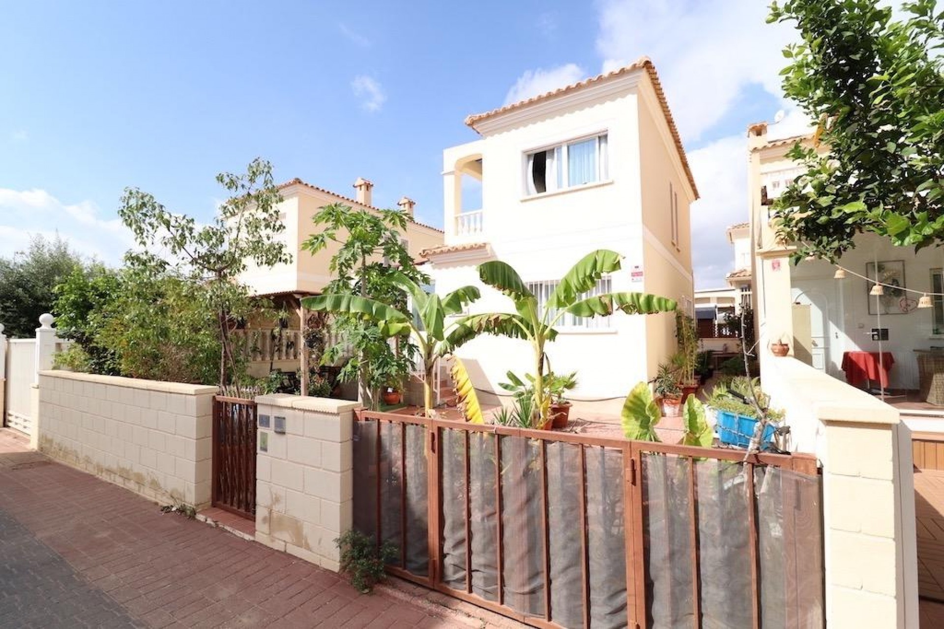 Resale - Villa -
Orihuela Costa - Costa Blanca