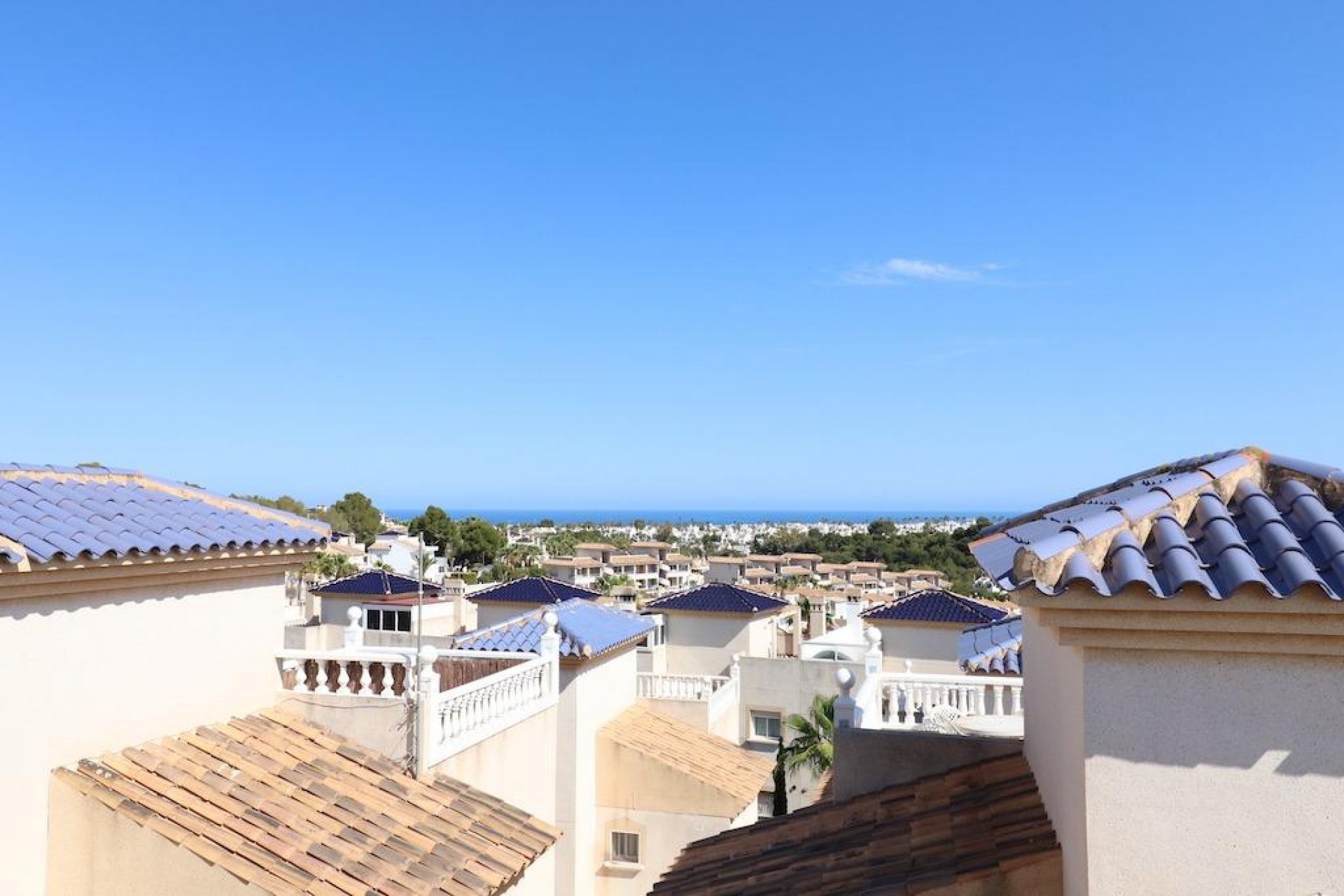 Resale - Villa -
Orihuela Costa - Costa Blanca