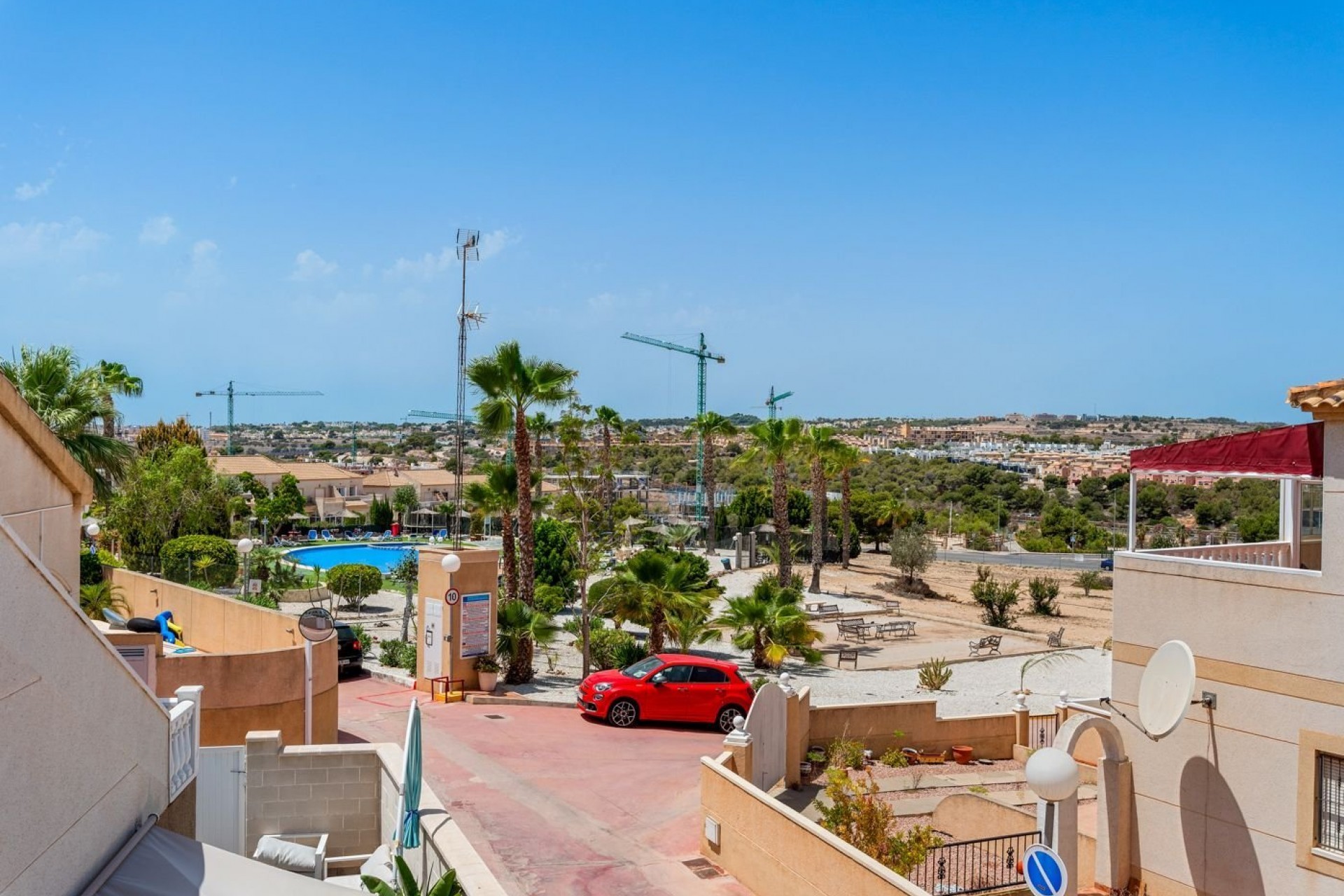 Resale - Villa -
Orihuela Costa - Costa Blanca