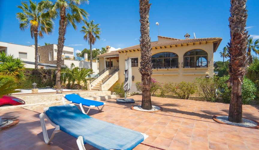 Resale - Villa -
Orihuela Costa - Costa Blanca