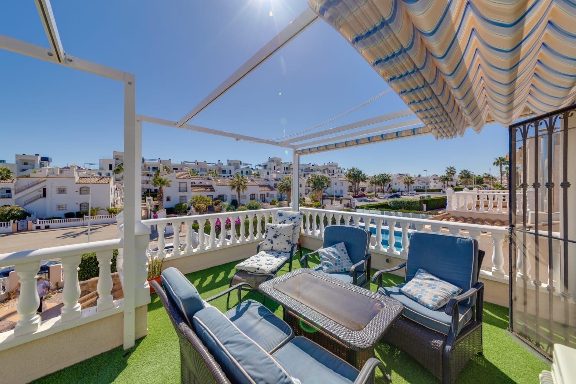 Resale - Villa -
Orihuela Costa - Costa Blanca