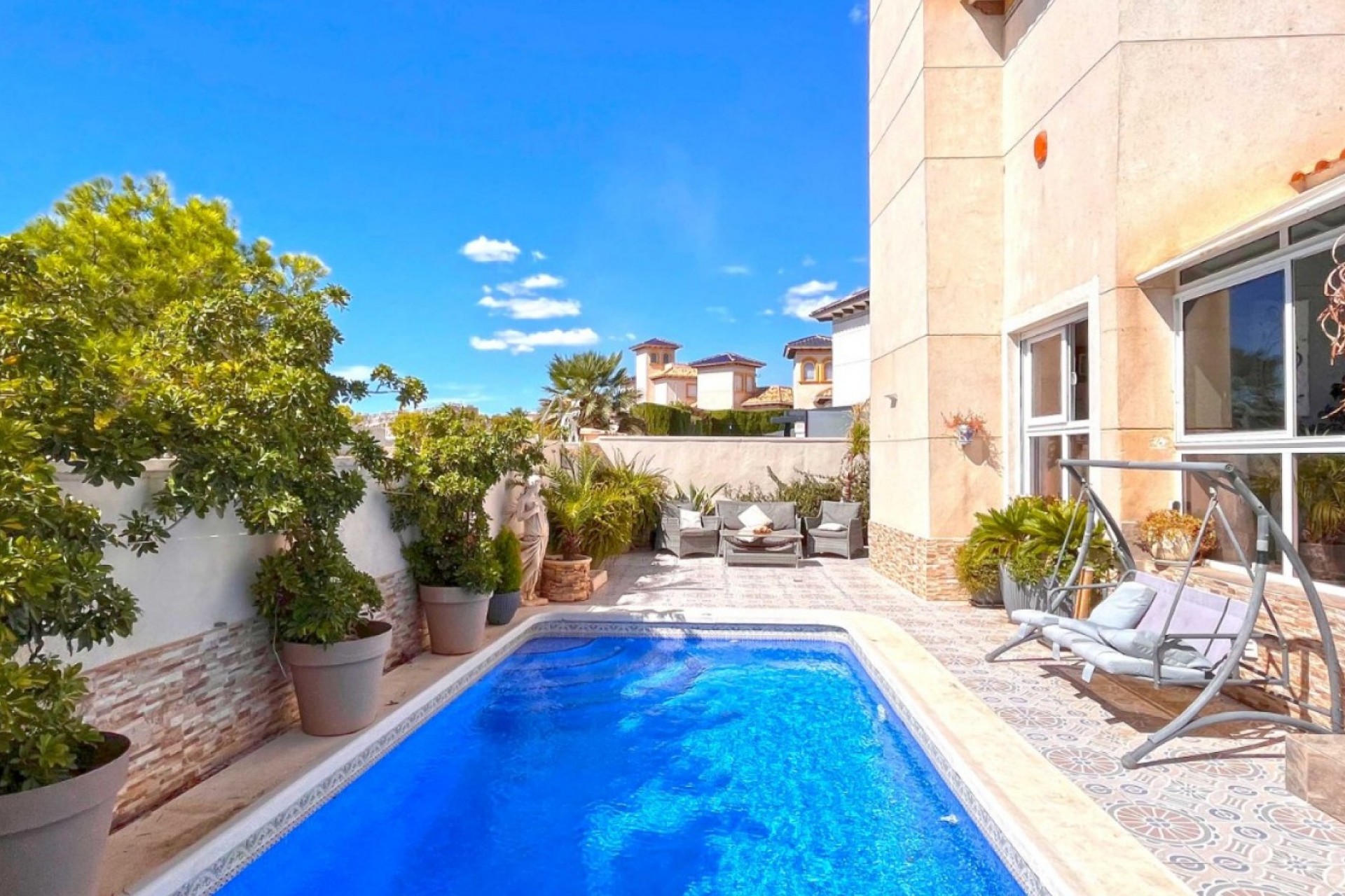 Resale - Villa -
Orihuela Costa - Costa Blanca