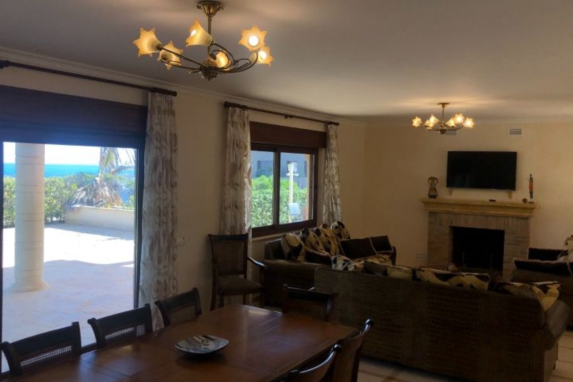 Resale - Villa -
Orihuela Costa - Costa Blanca