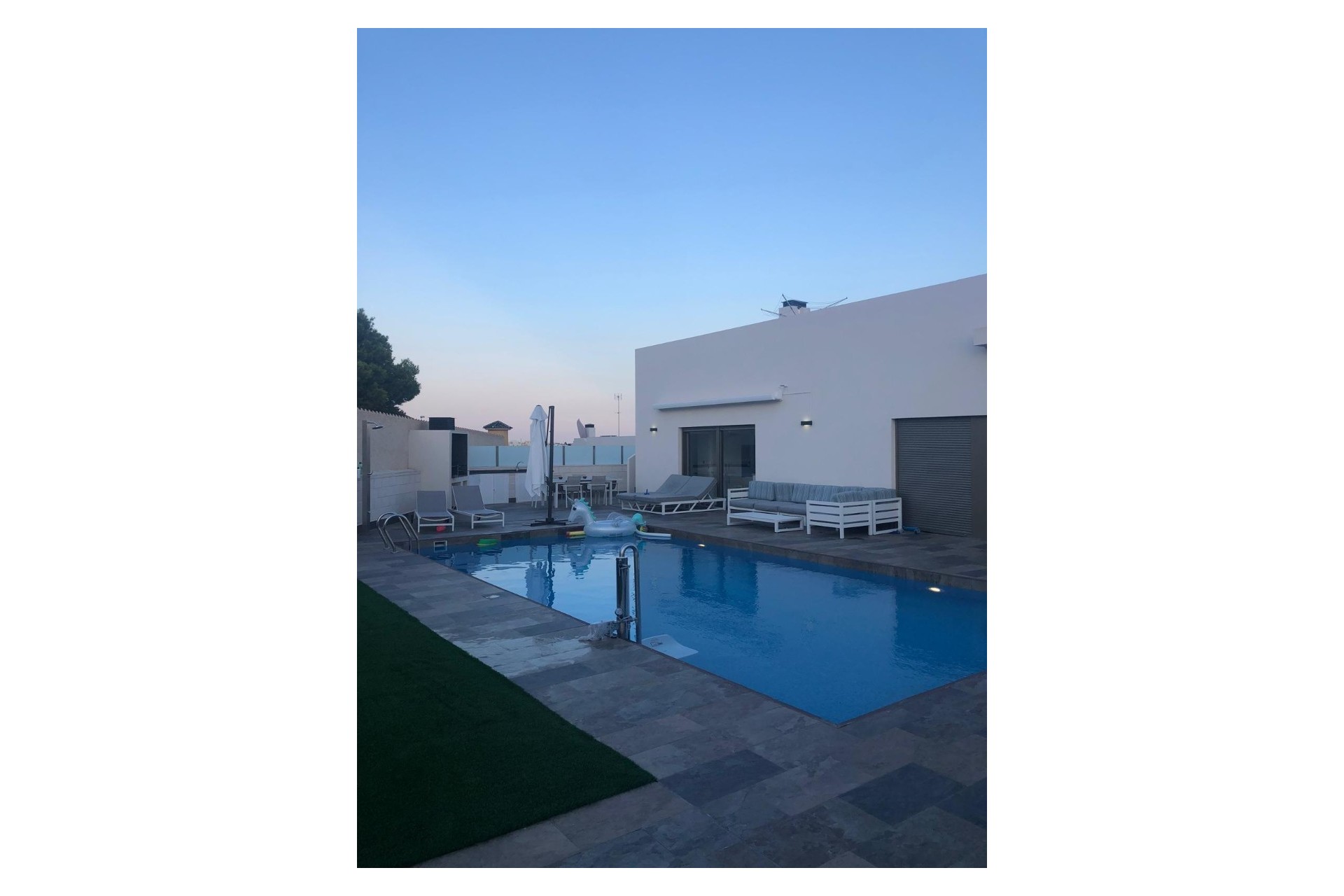 Resale - Villa -
Orihuela Costa - Costa Blanca