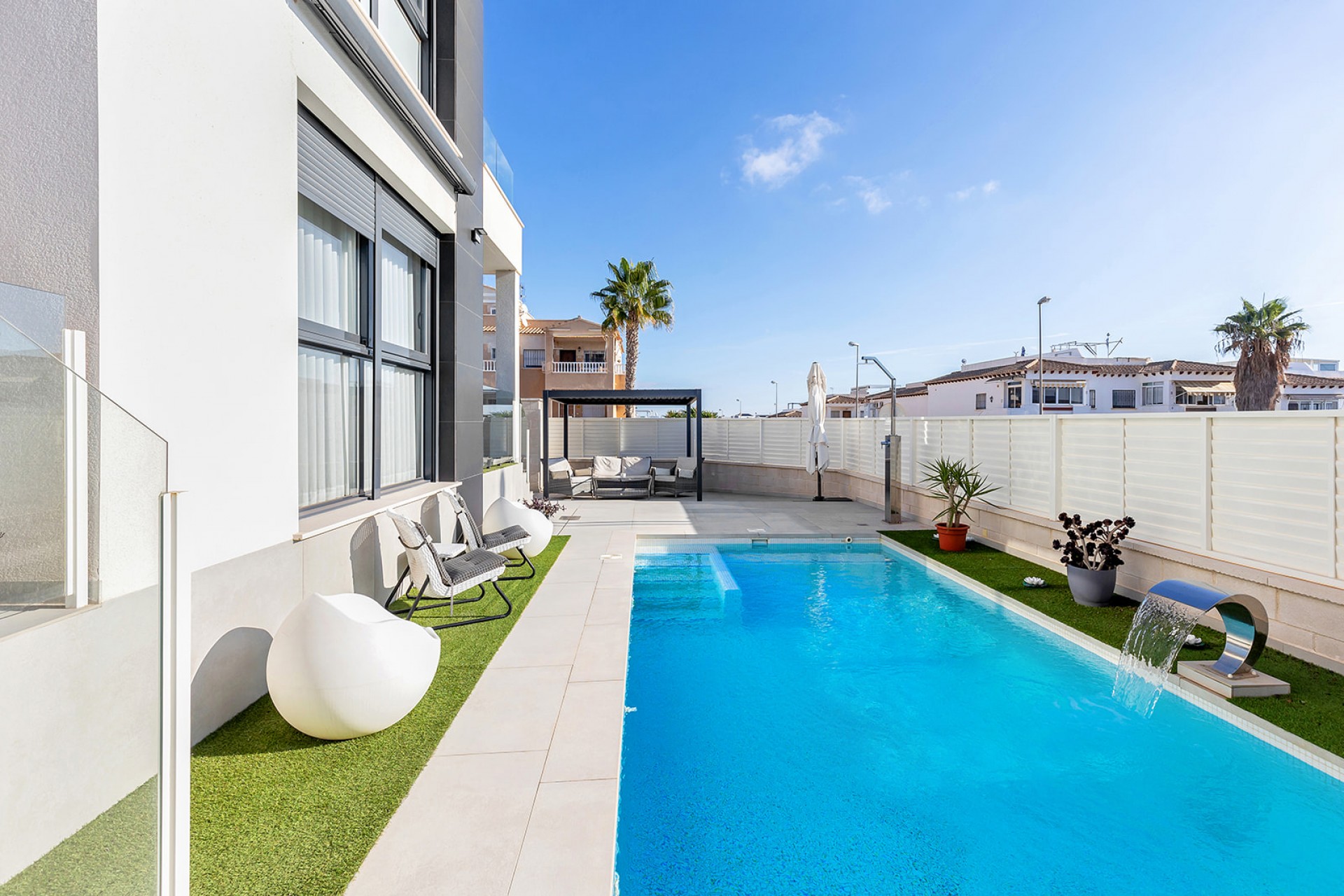 Resale - Villa -
Orihuela Costa - Costa Blanca