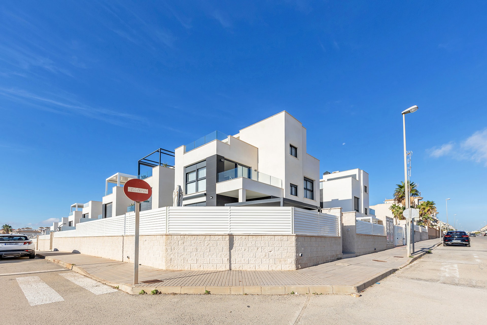 Resale - Villa -
Orihuela Costa - Costa Blanca